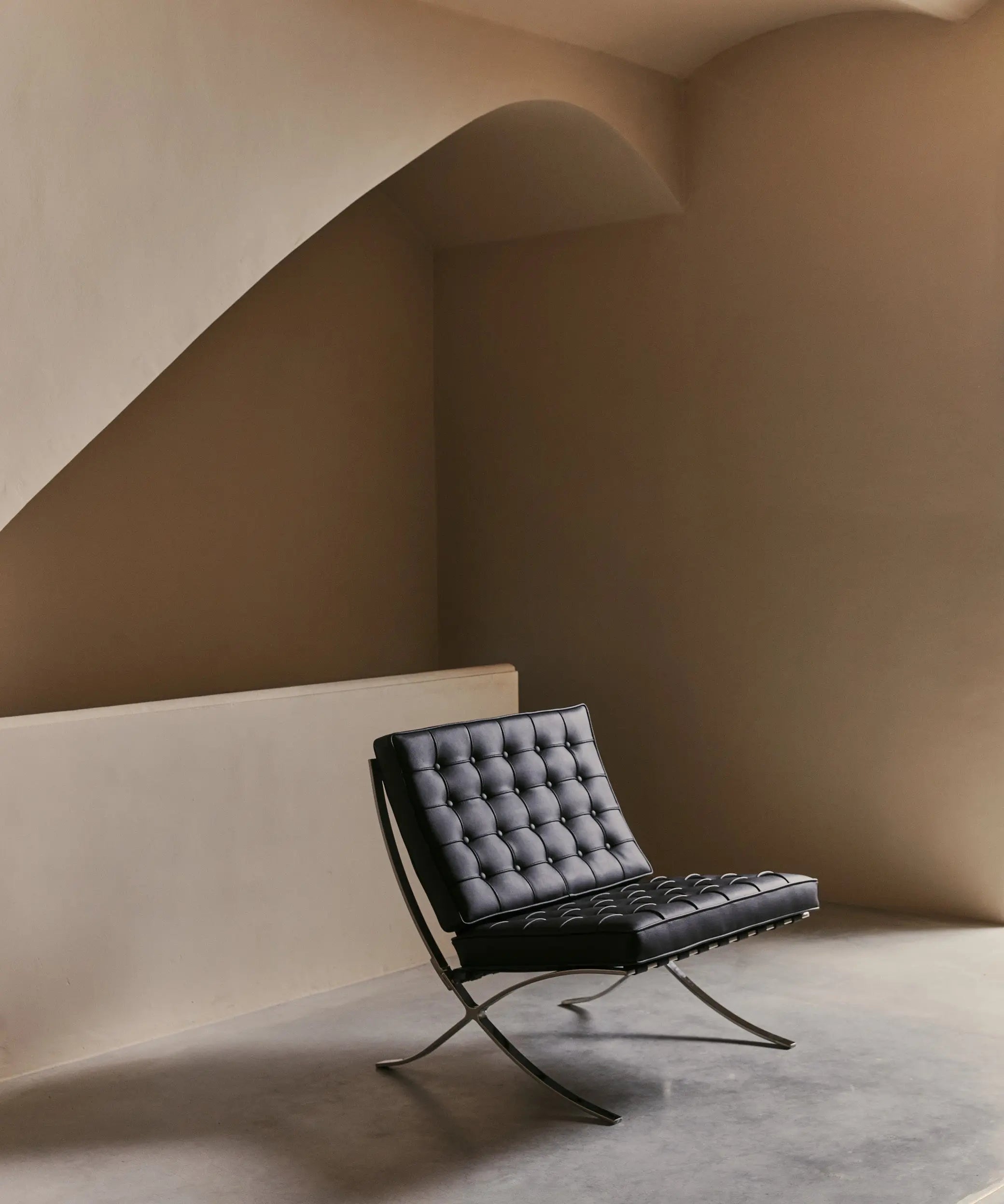 Chaise Barcelona Nordique | Cuir naturel | Northdeco