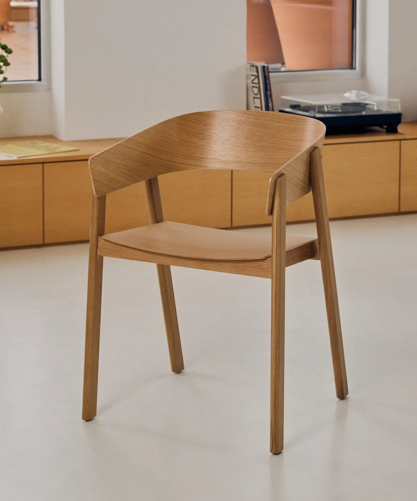 48427314118993 Silla de comedor en Madera con Reposabrazos Isabella Sillas de Madera Northdeco