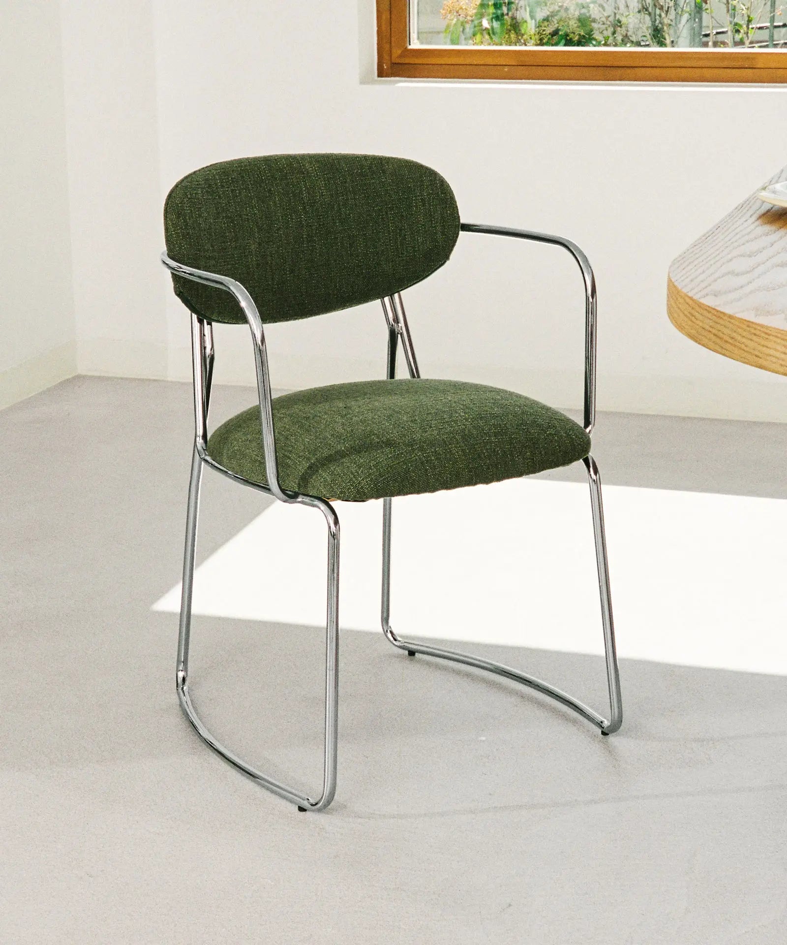 Fabric and Metal Dining Chair with Armrests Moritz Arms – Northdeco