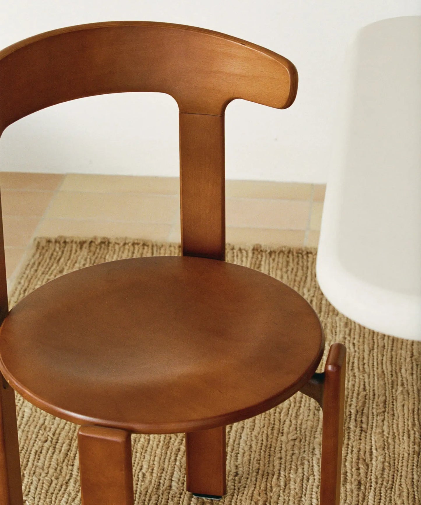 56200707604866 Silla de Comedor en Madera Alara Sillas de Madera Northdeco