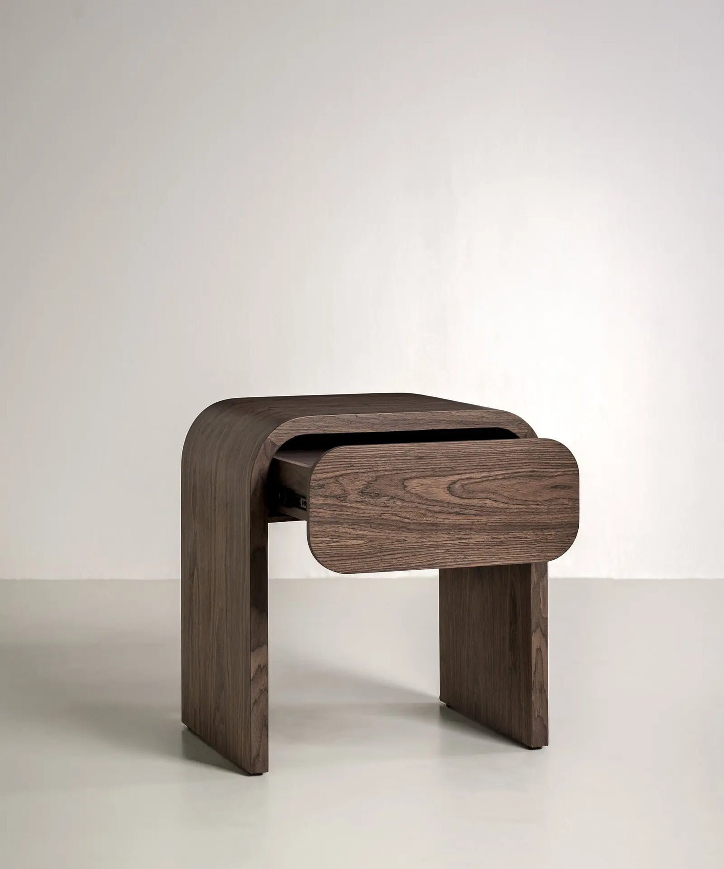 56515339682178 Mesita de Noche de Madera Atelier Mesas de Madera Northdeco