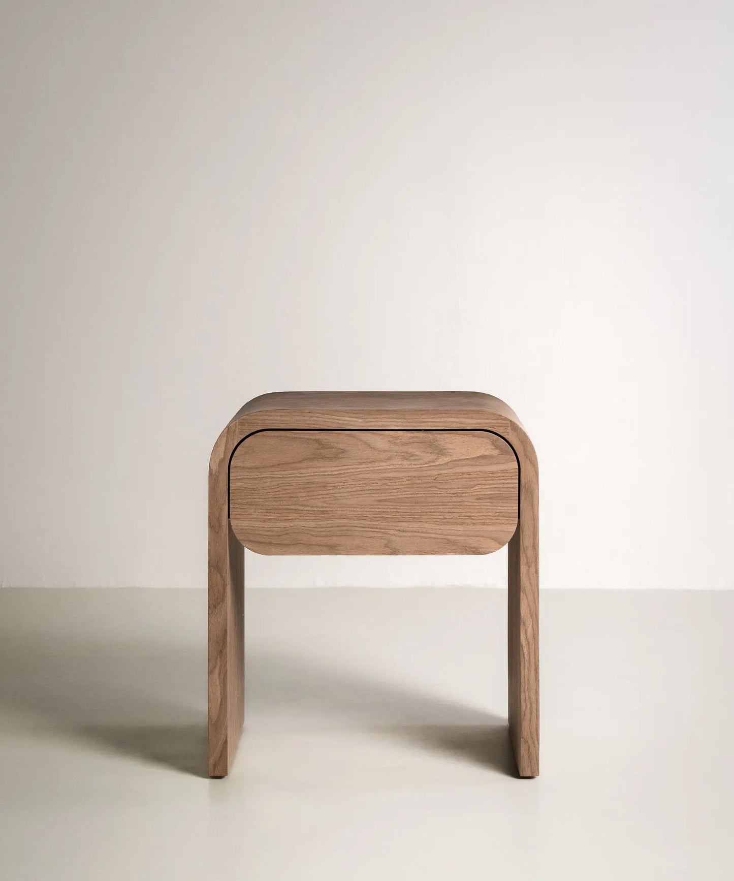 56515340992898 Mesita de Noche de Madera Atelier Mesas de Madera Northdeco