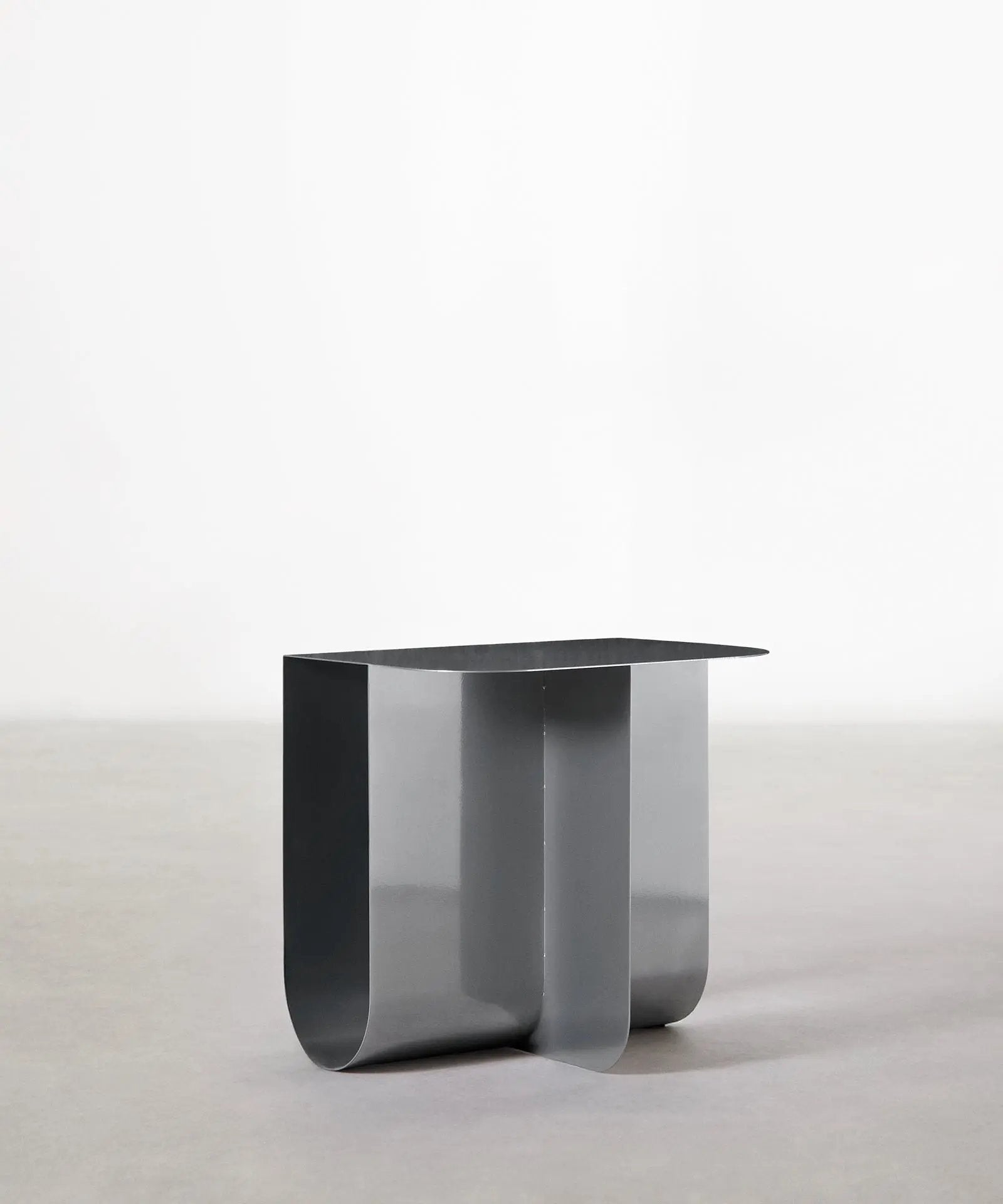 55526877561218 Mesita auxiliar de metal Dama (40x30x40 cm) Mesas Auxiliares Northdeco