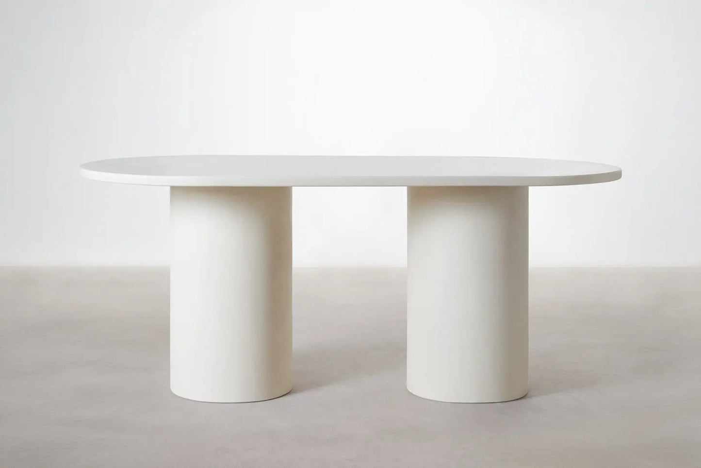 56276036518274 Mesa de Comedor Ovalada en Microcemento Juno Mesa de comedor Northdeco