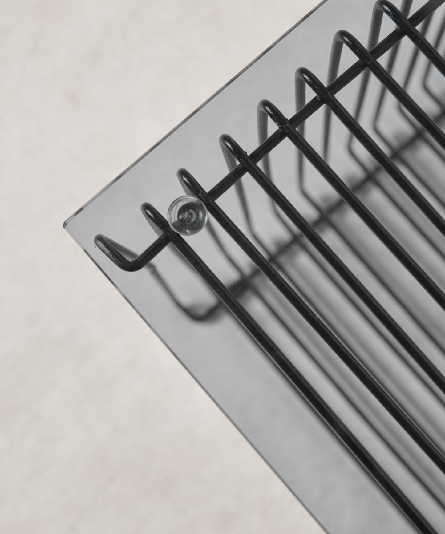 55139053699458 Mesa auxiliar de metal y cristal Lyn Mesas Auxiliares Northdeco