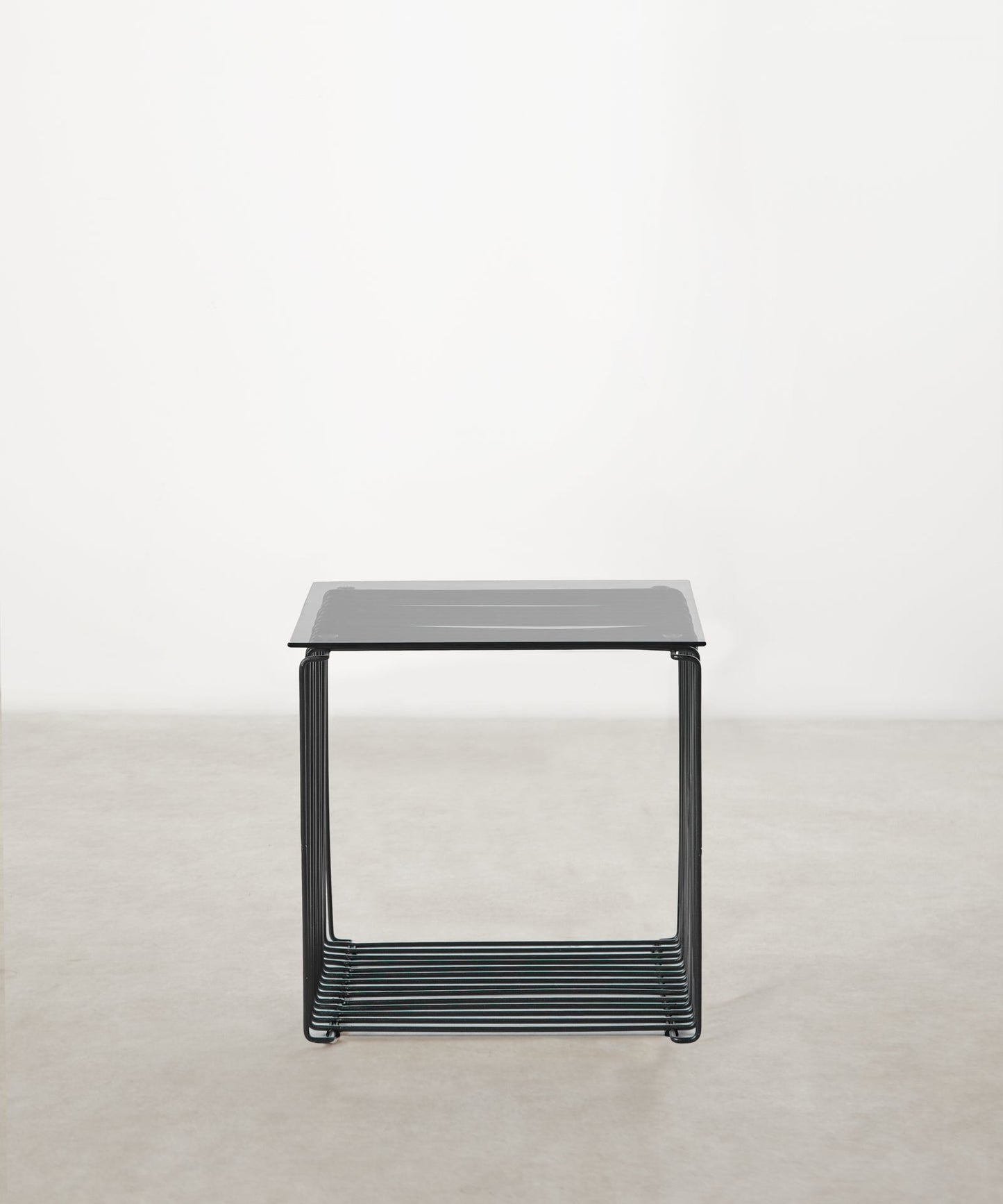 55139053699458 Mesa auxiliar de metal y cristal Lyn Mesas Auxiliares Northdeco