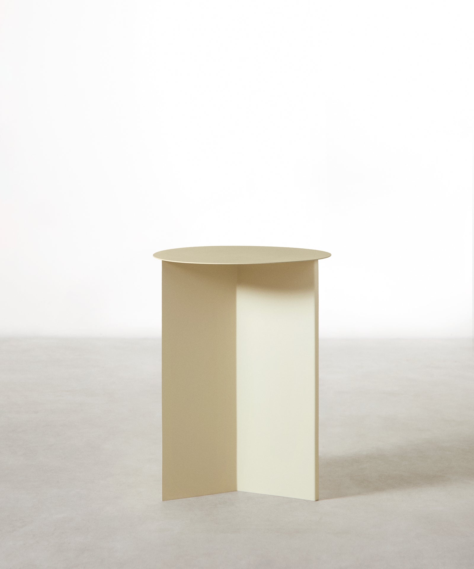 55689153741186 Mesita auxiliar de metal Aiden (47x35 cm) Mesas Auxiliares Northdeco