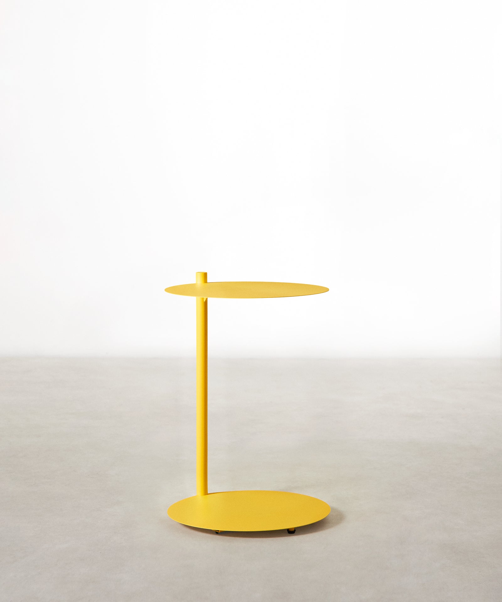 55689192505730 Mesa Auxiliar de Metal Simon Mesas Auxiliares Northdeco