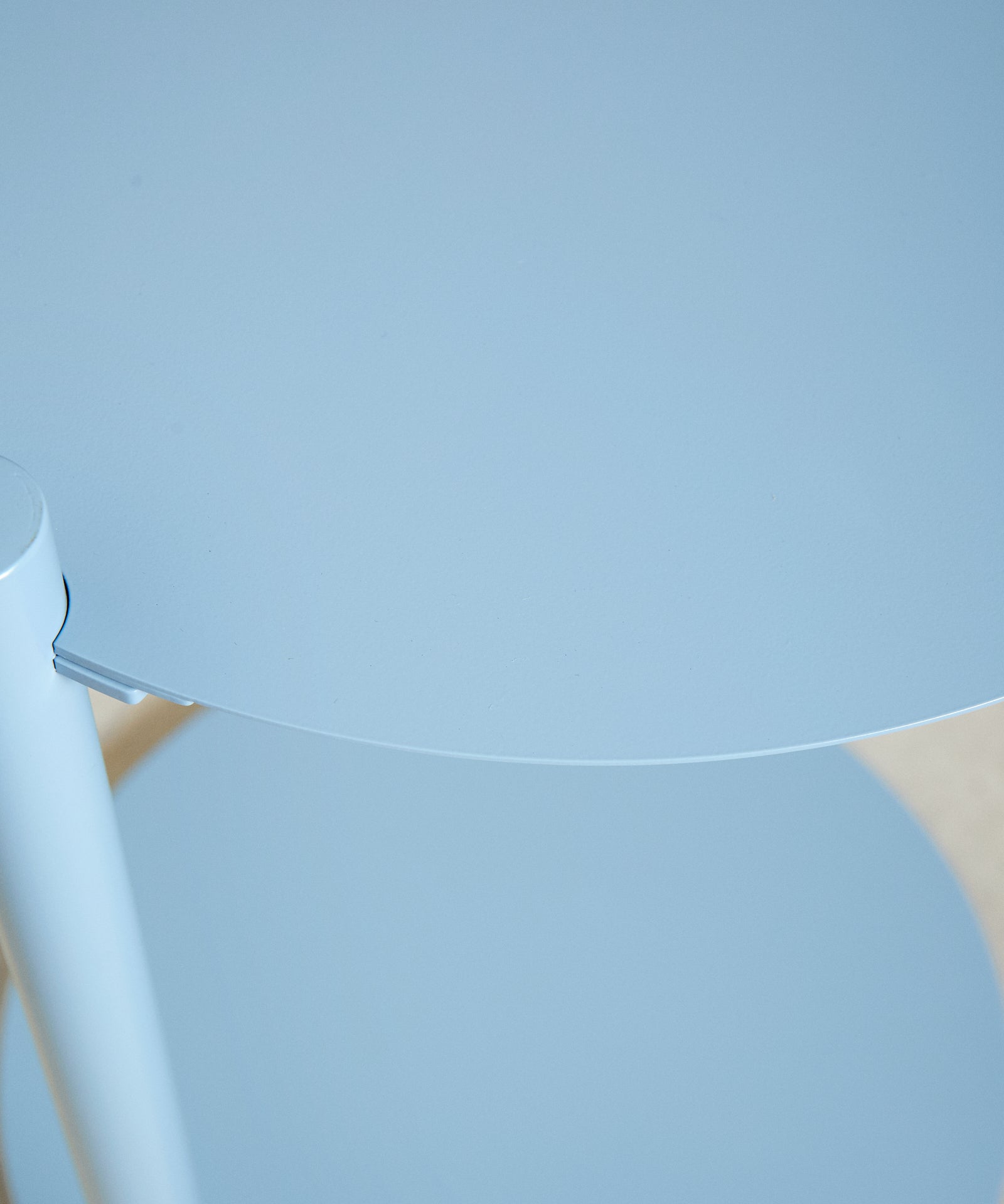 55689192571266 Mesa Auxiliar de Metal Simon Mesas Auxiliares Northdeco