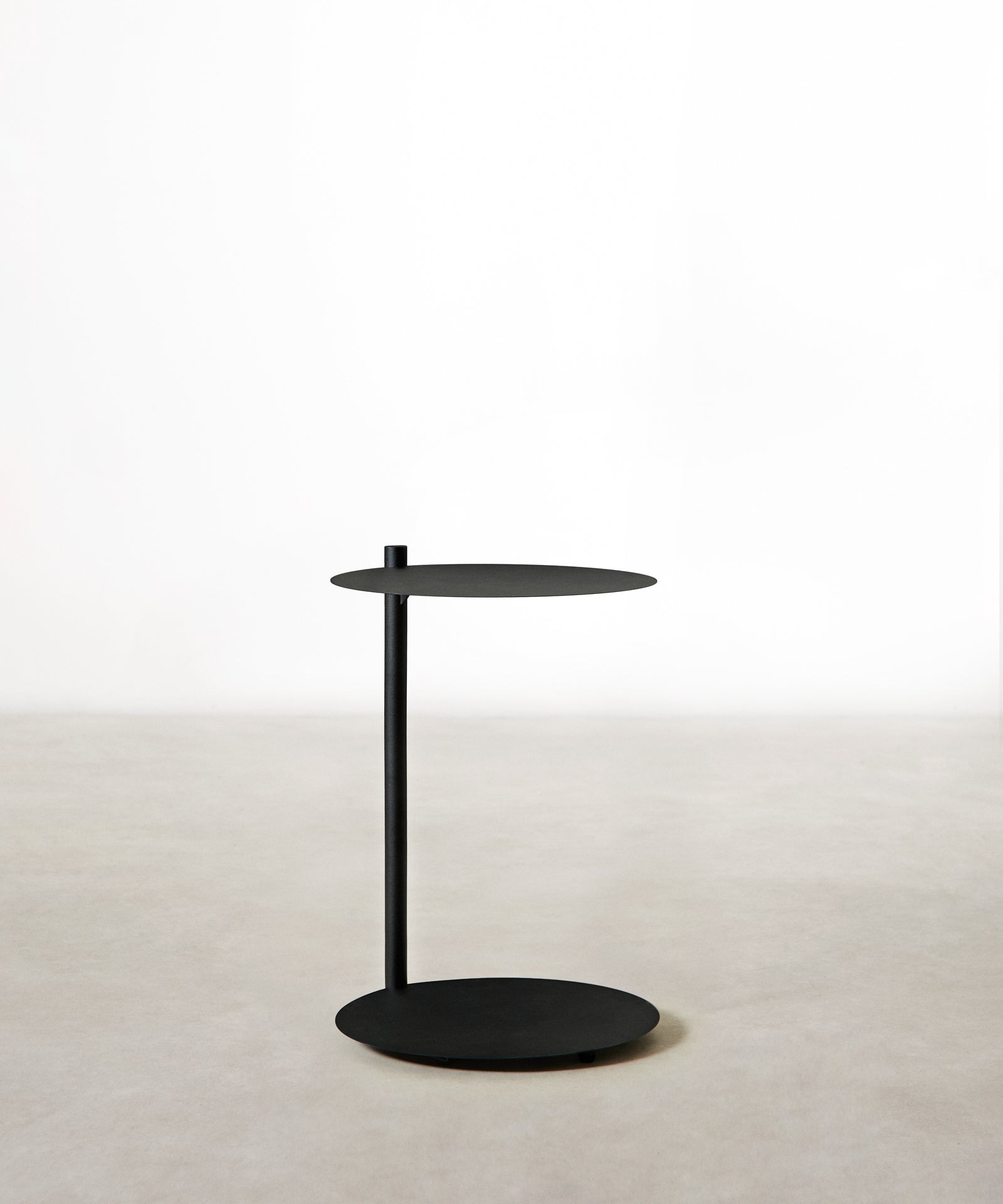 55689192472962 Mesa Auxiliar de Metal Simon Mesas Auxiliares Northdeco