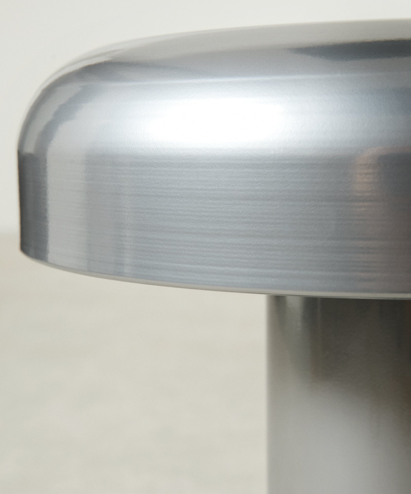 55689221636482 Mesa Auxiliar de Metal Mush (40x46 cm) Mesas Auxiliares Northdeco