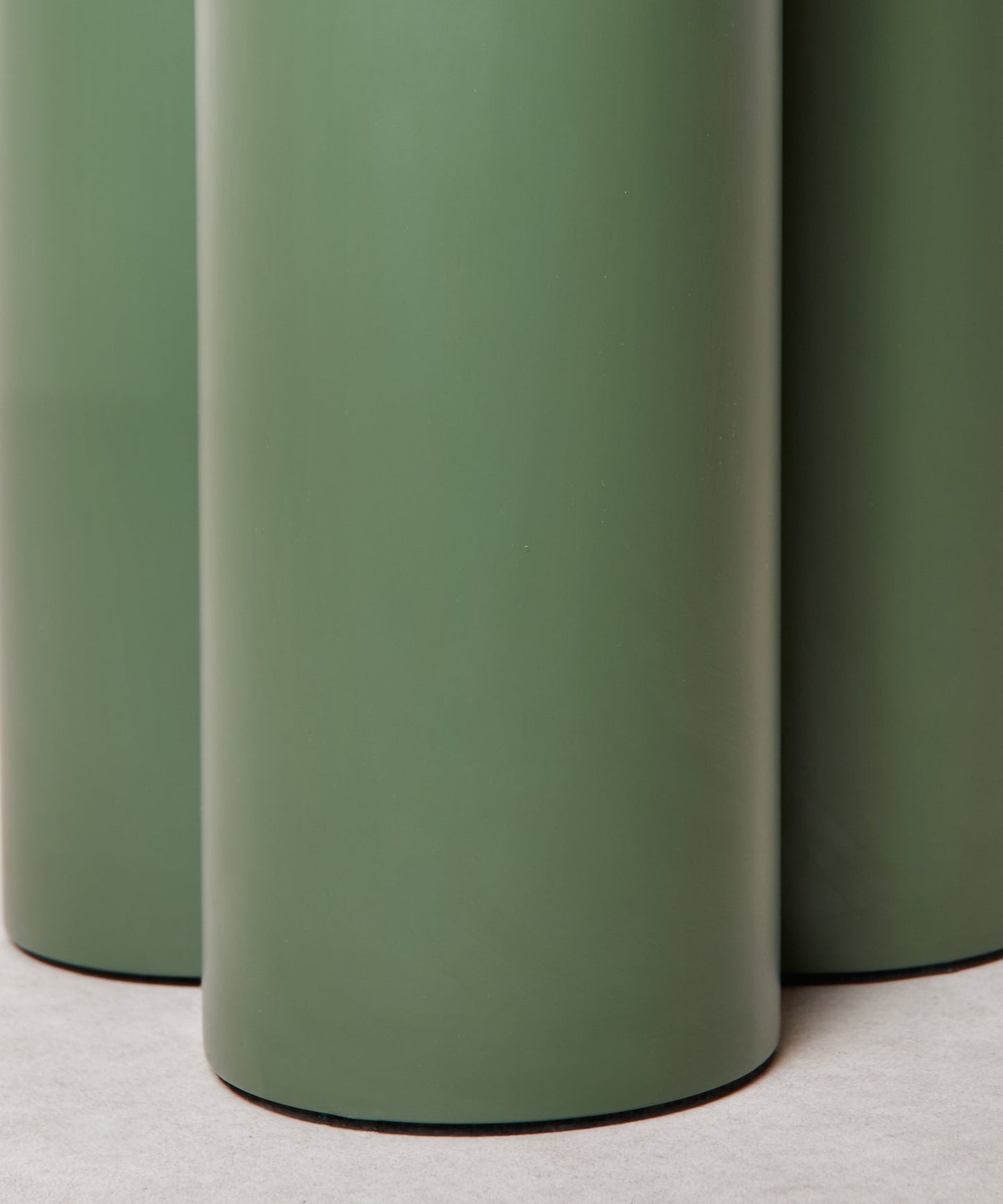 55503078392194 Mesita auxiliar de madera Arvin (50x50 cm) Mesas de Madera Northdeco