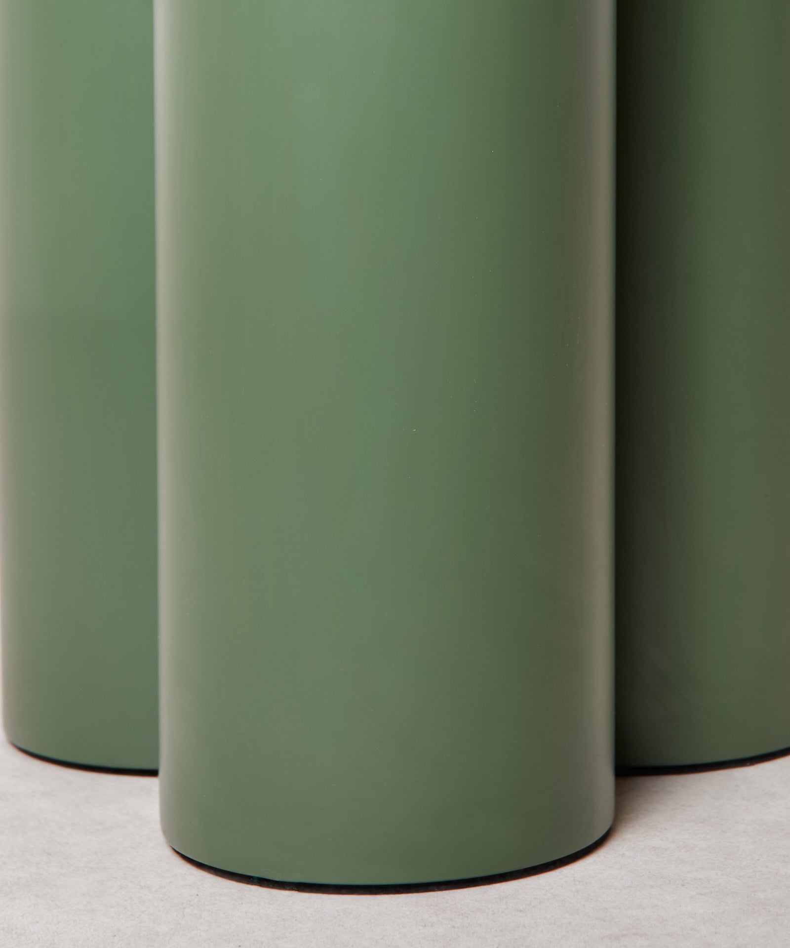 55503078392194 Mesita auxiliar de madera Arvin (50x50 cm) Mesas de Madera Northdeco