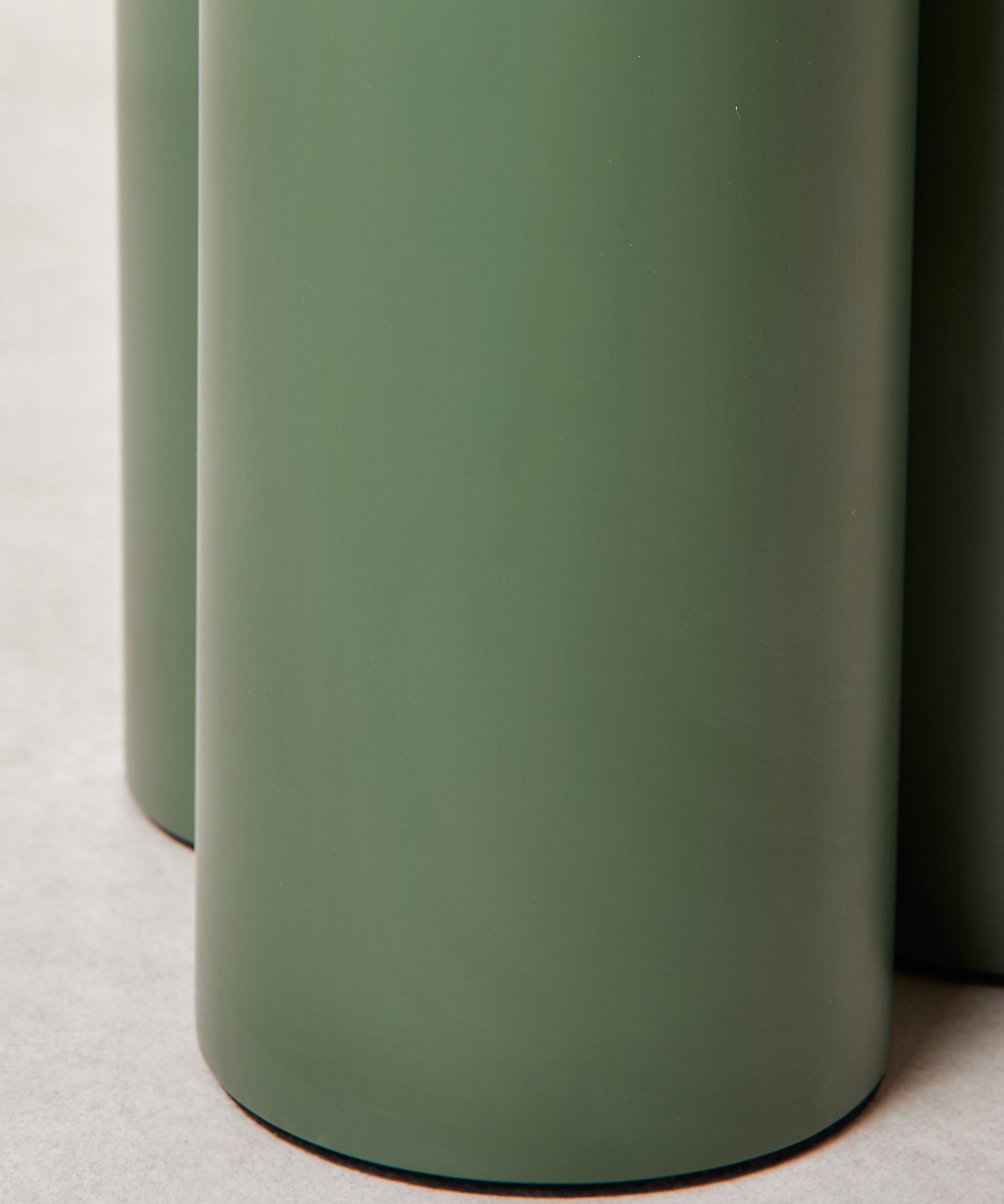 55503078392194 Mesita auxiliar de madera Arvin (50x50 cm) Mesas de Madera Northdeco