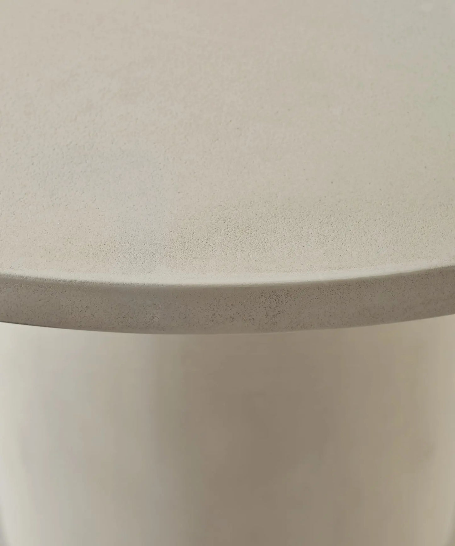 56087498359170 Mesa de Comedor Redonda en Microcemento Ethel Mesa de comedor Northdeco