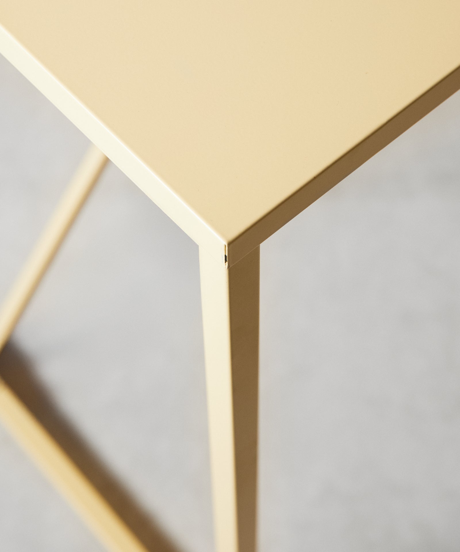 55822973010306 Mesa de Escritorio en Acero Laminado Varek Mesas Northdeco