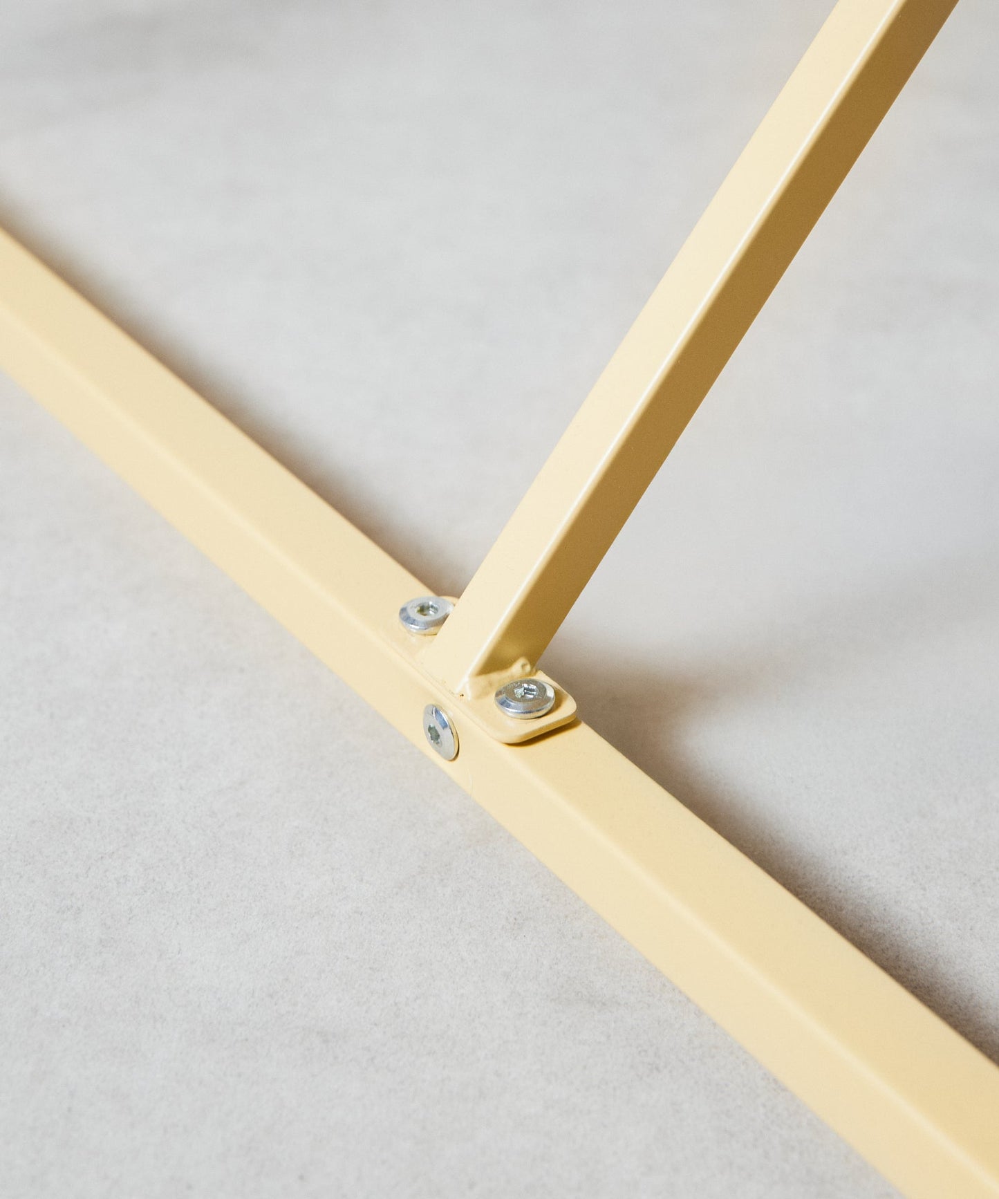 55822973010306 Mesa de Escritorio en Acero Laminado Varek Mesas Northdeco