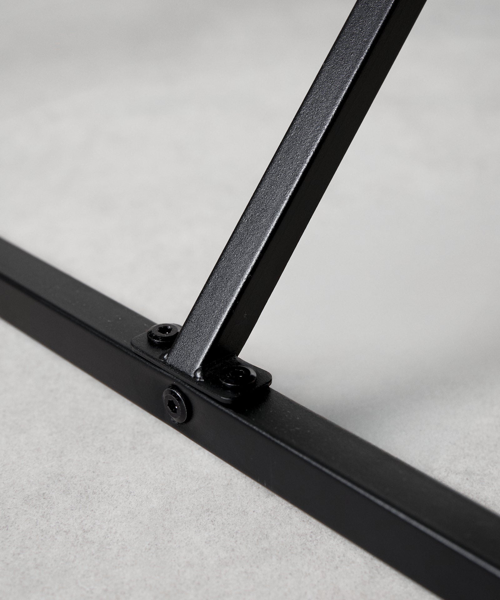 55822830895490 Mesa de Escritorio en Acero Laminado Varek Mesas Northdeco