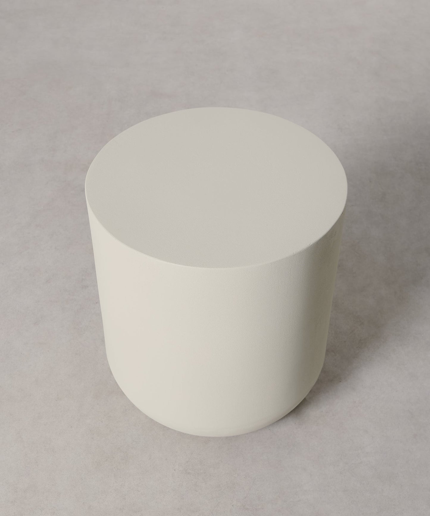 56381962125698 Mesa Auxiliar de Microcemento de Nide Mesas Auxiliares Northdeco