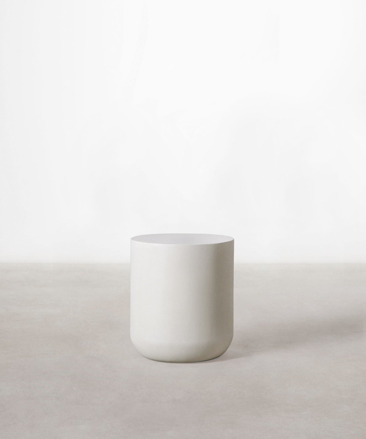 56381962125698 Mesa Auxiliar de Microcemento de Nide Mesas Auxiliares Northdeco