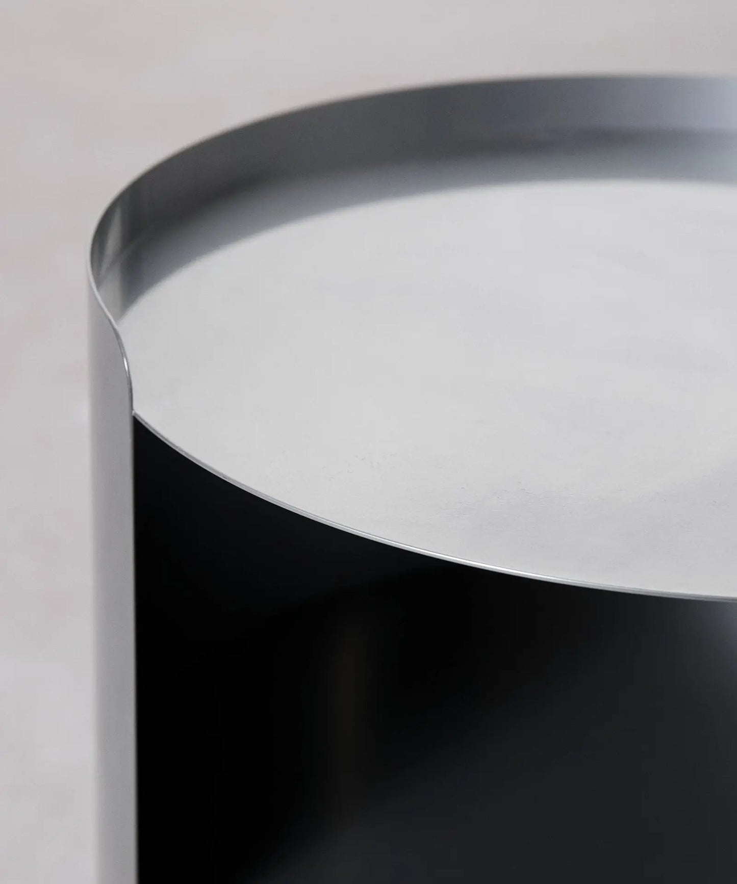 55526788661634 Mesita auxiliar de metal Rilo (37x46 cm) Mesas Auxiliares Northdeco