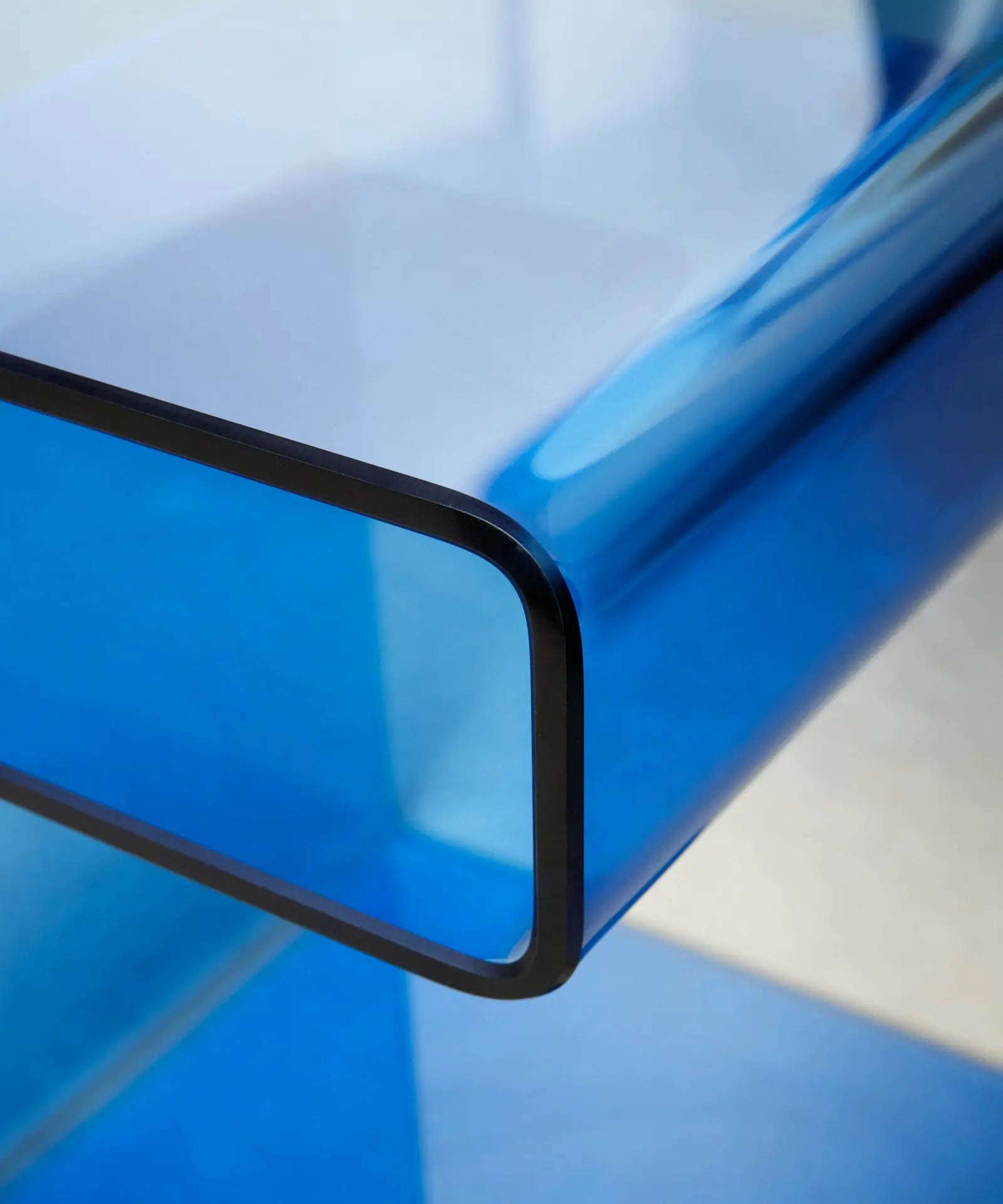 55608925127042 Mesa Auxiliar de Cristal Templado de Saura  Northdeco