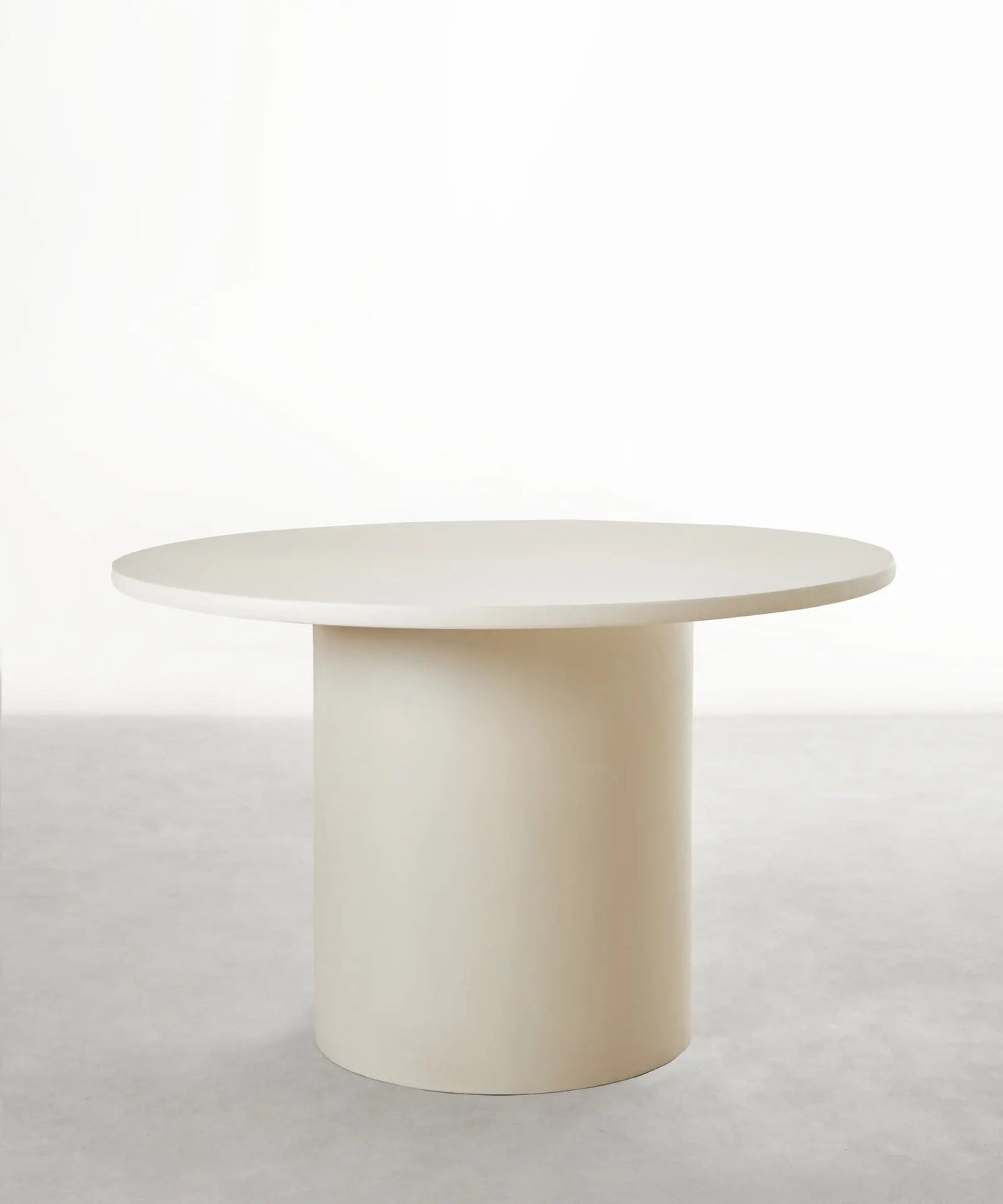 56087498359170 Mesa de Comedor Redonda en Microcemento Ethel Mesa de comedor Northdeco