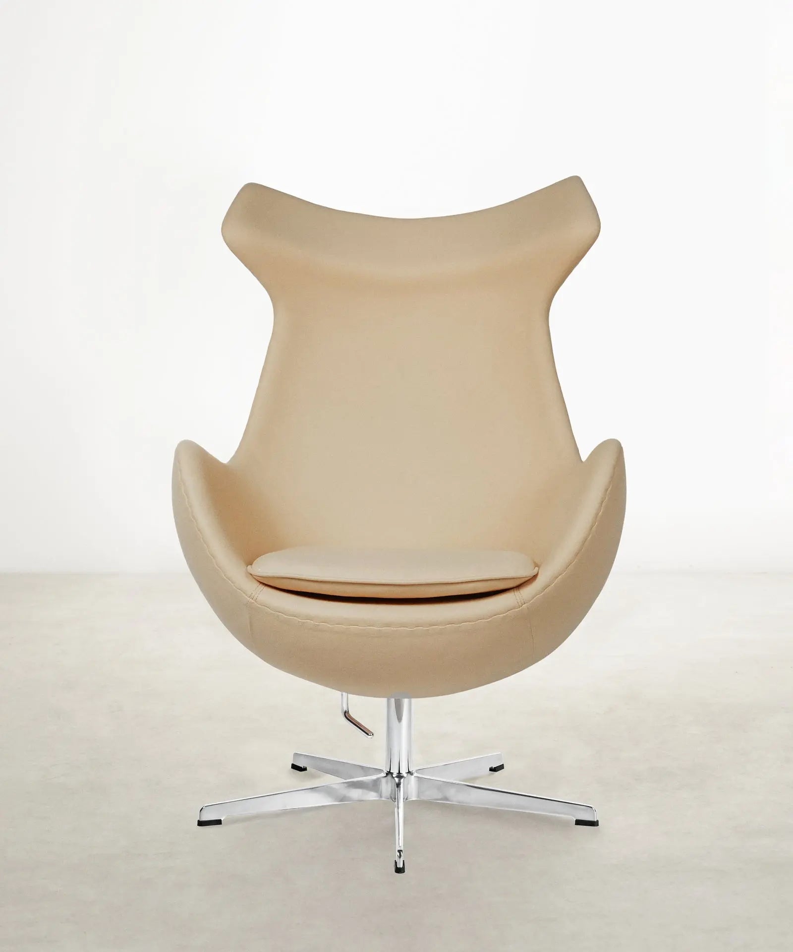 Sillón tapizado en tela de cashmire  Northdeco