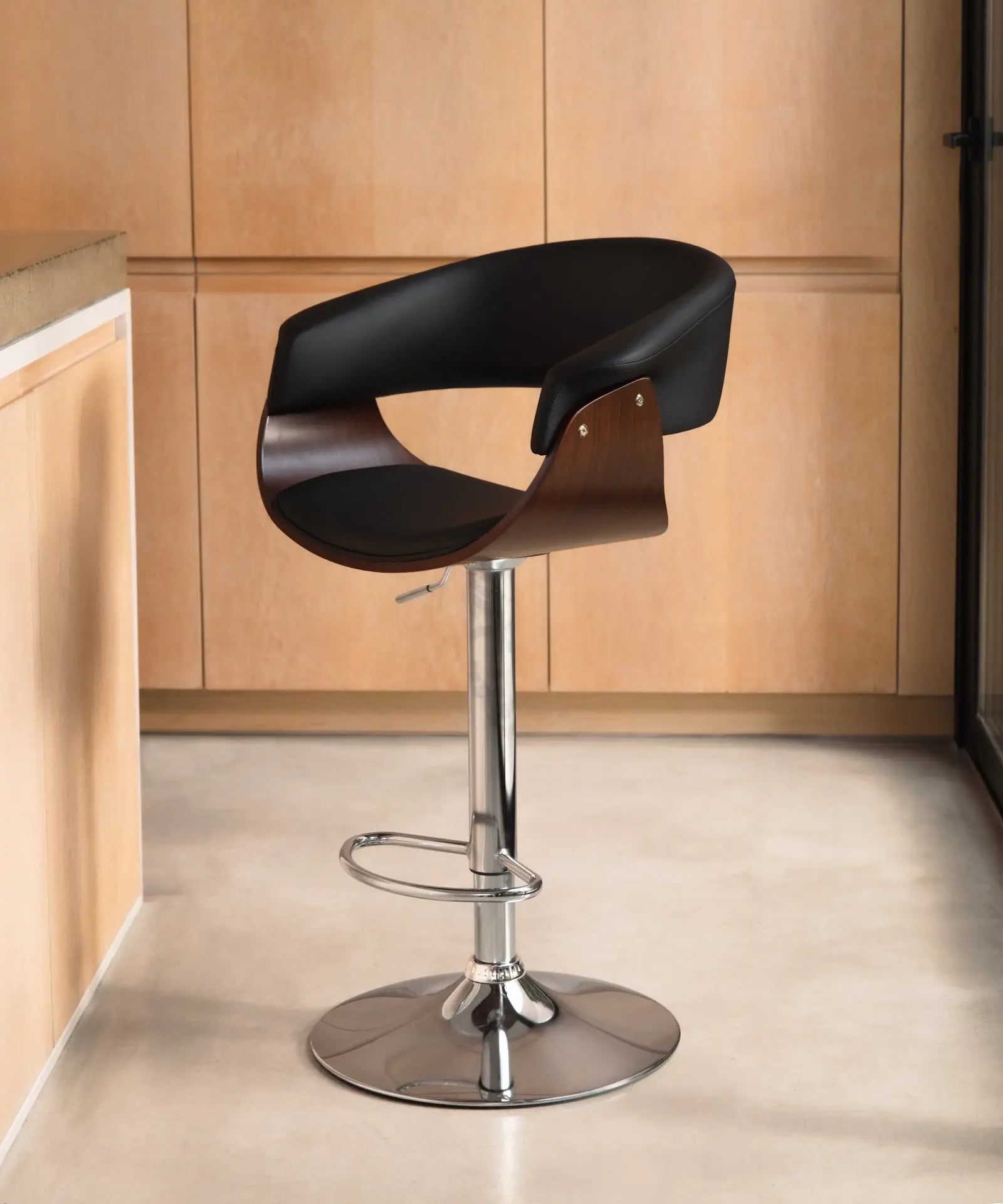 42037005058227 Taburete de Madera y Polipiel Regulable Beckett Taburetes Northdeco