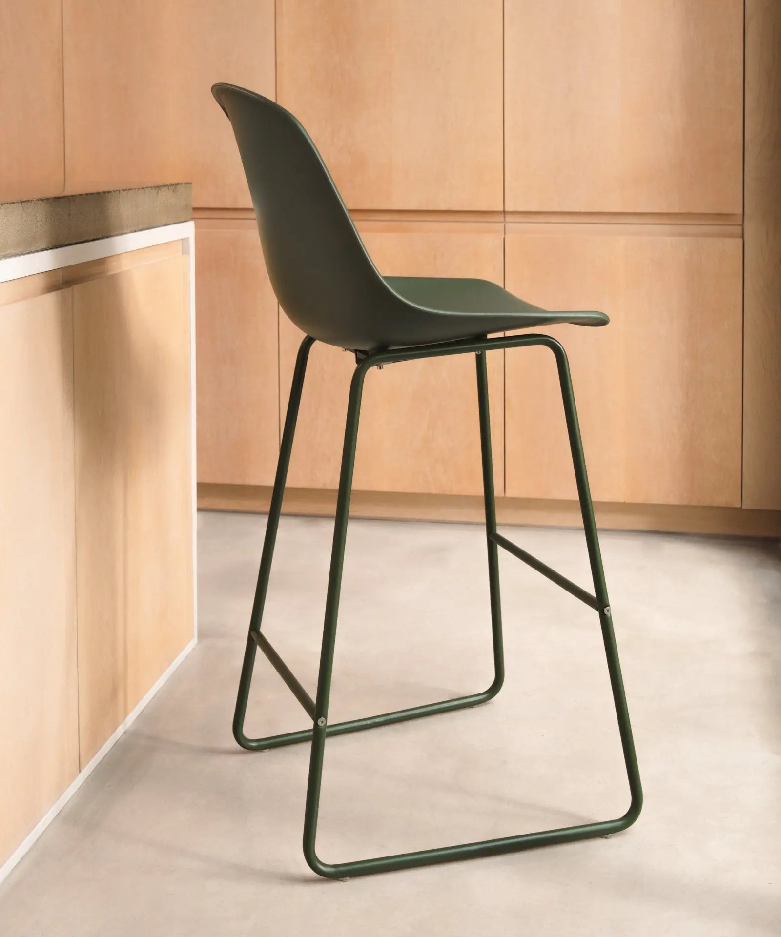 54903828808066 Taburete en Polipropileno y Metal Veko Taburetes Northdeco