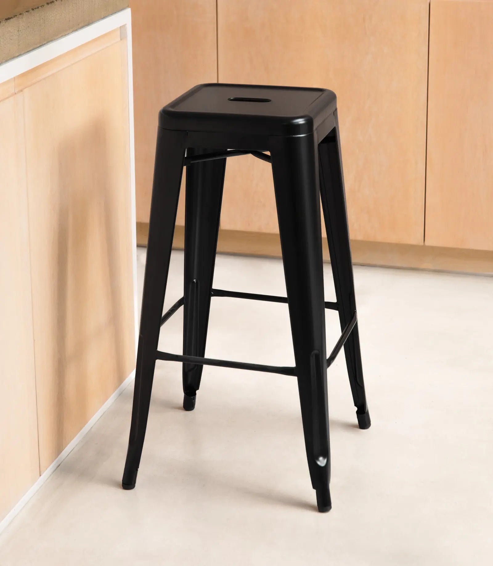 Taburete Alto de Metal Tolik Taburetes Northdeco