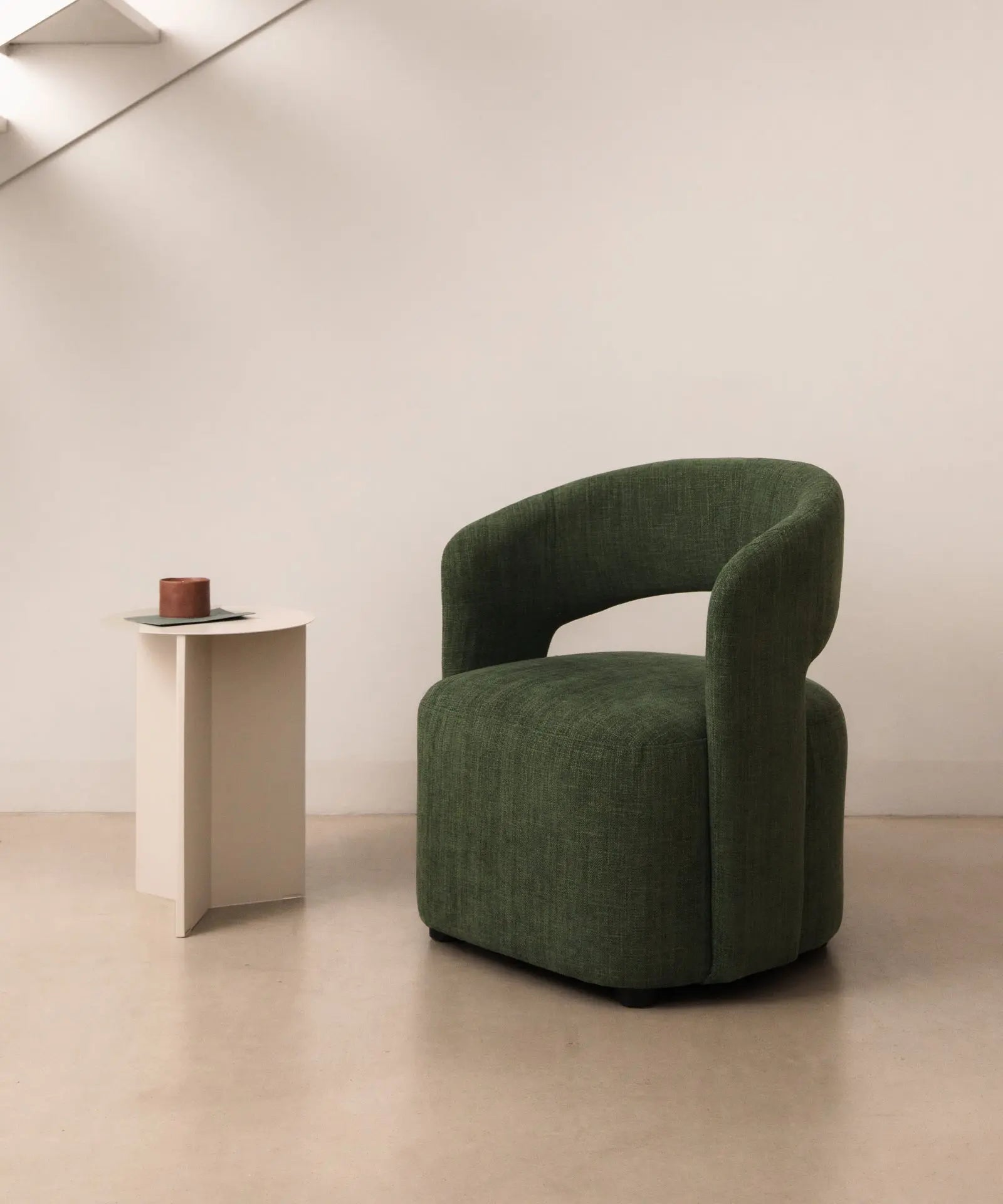 55521903018370 Sillón Tapizado con Reposabrazos Naya Sillones tapizados Northdeco