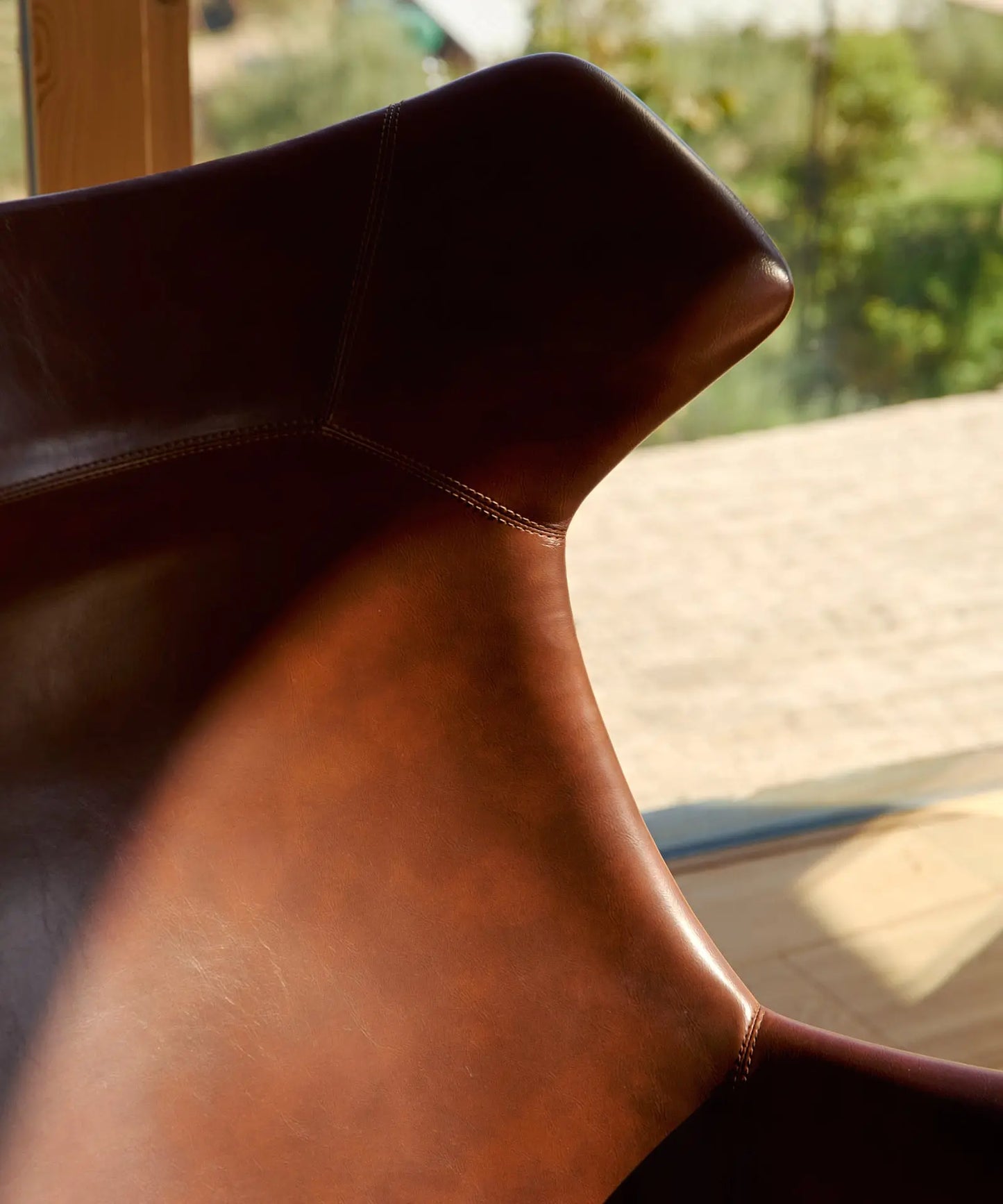 55554303263106 Sillón en Polipiel y Acero con Reposabrazos Monet Sillones tapizados Northdeco