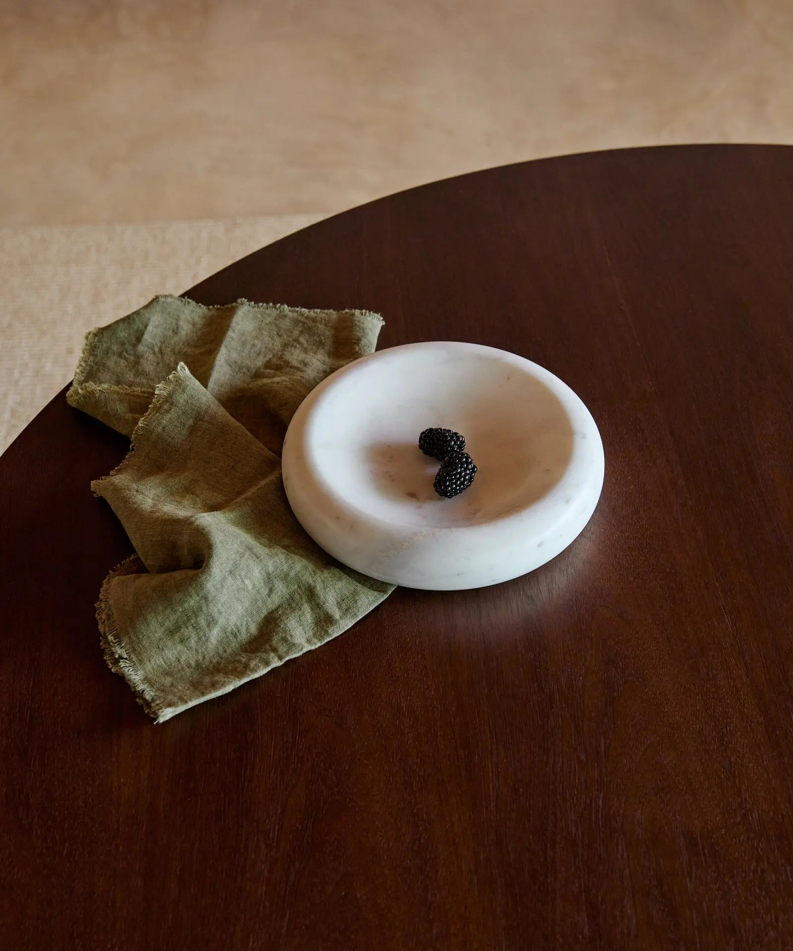 55587551019394 Mesa de Comedor Redonda en Madera Jolie (120 cm) Mesas de Madera Northdeco