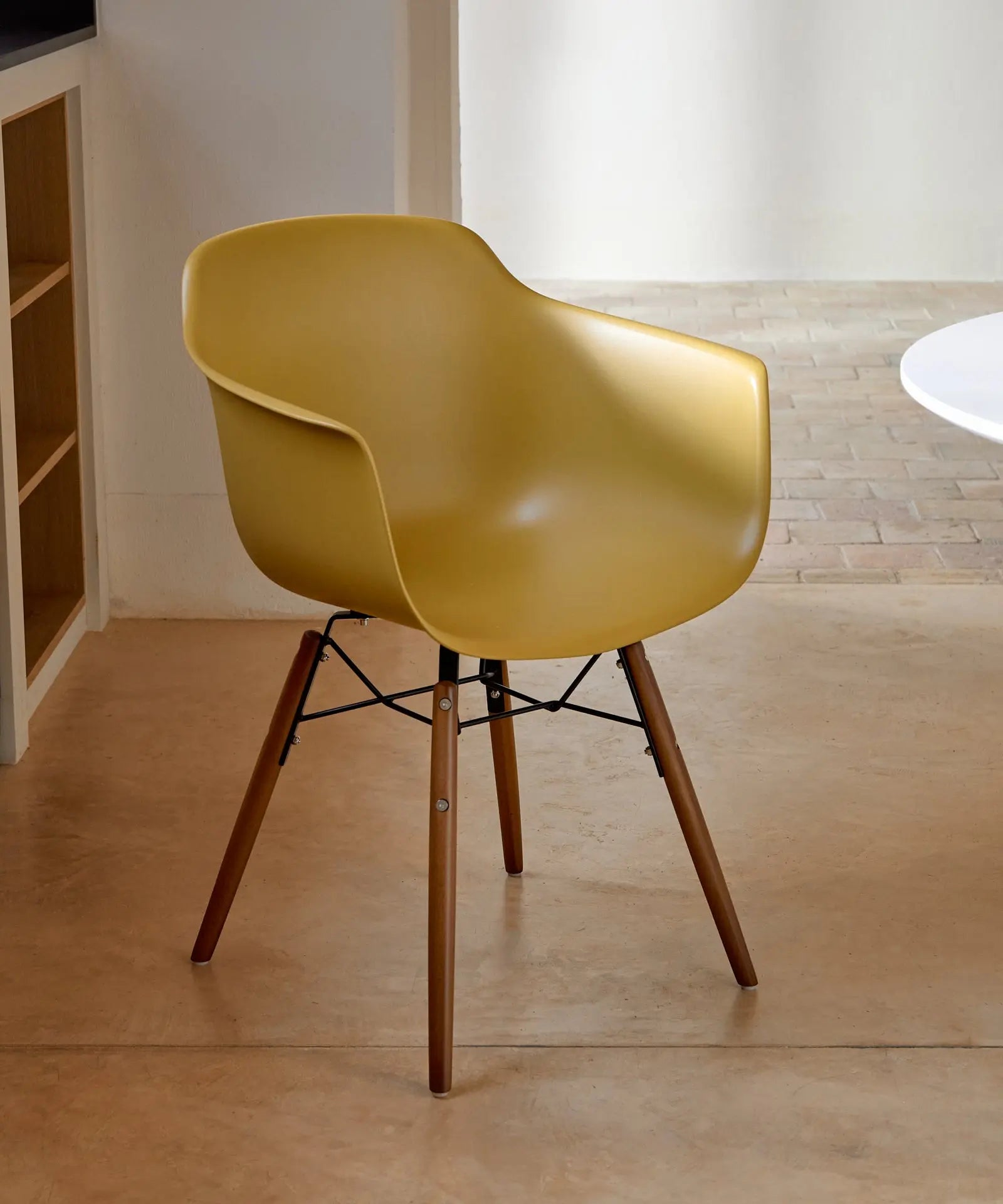 42033245028531 Silla de Polipropileno y Madera con Reposabrazos Elon Arms Sillas de Plástico Northdeco