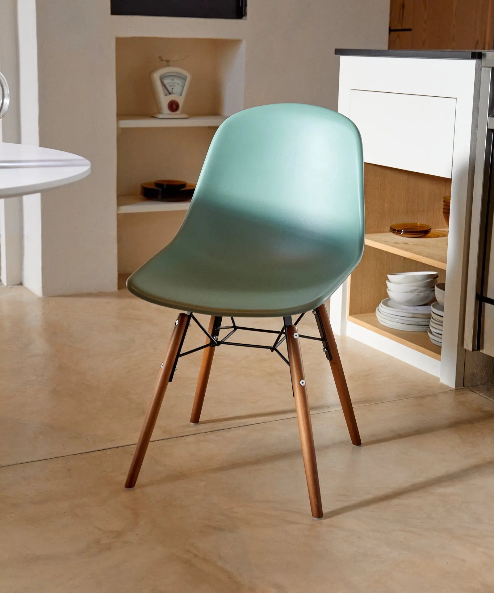 42033017225395 Silla de Polipropileno y Madera Elon Sillas de Plástico Northdeco