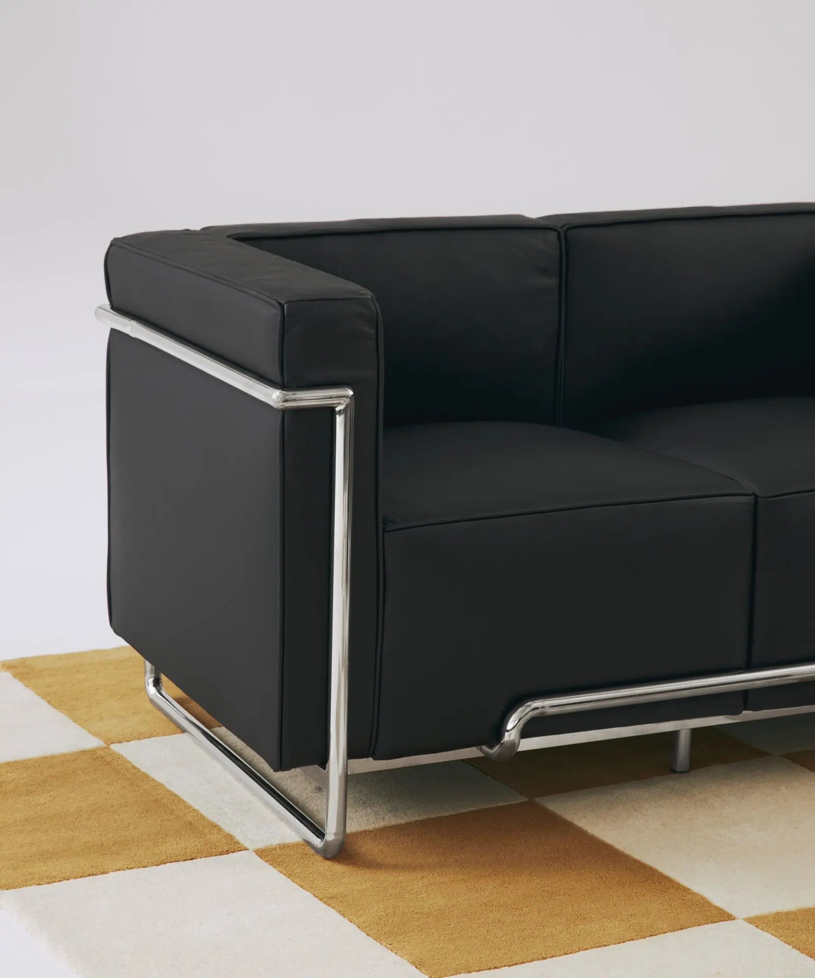 47210838131025 Sofá de 3 Plazas en Piel Italiana y Metal Box Sofás de Piel Northdeco