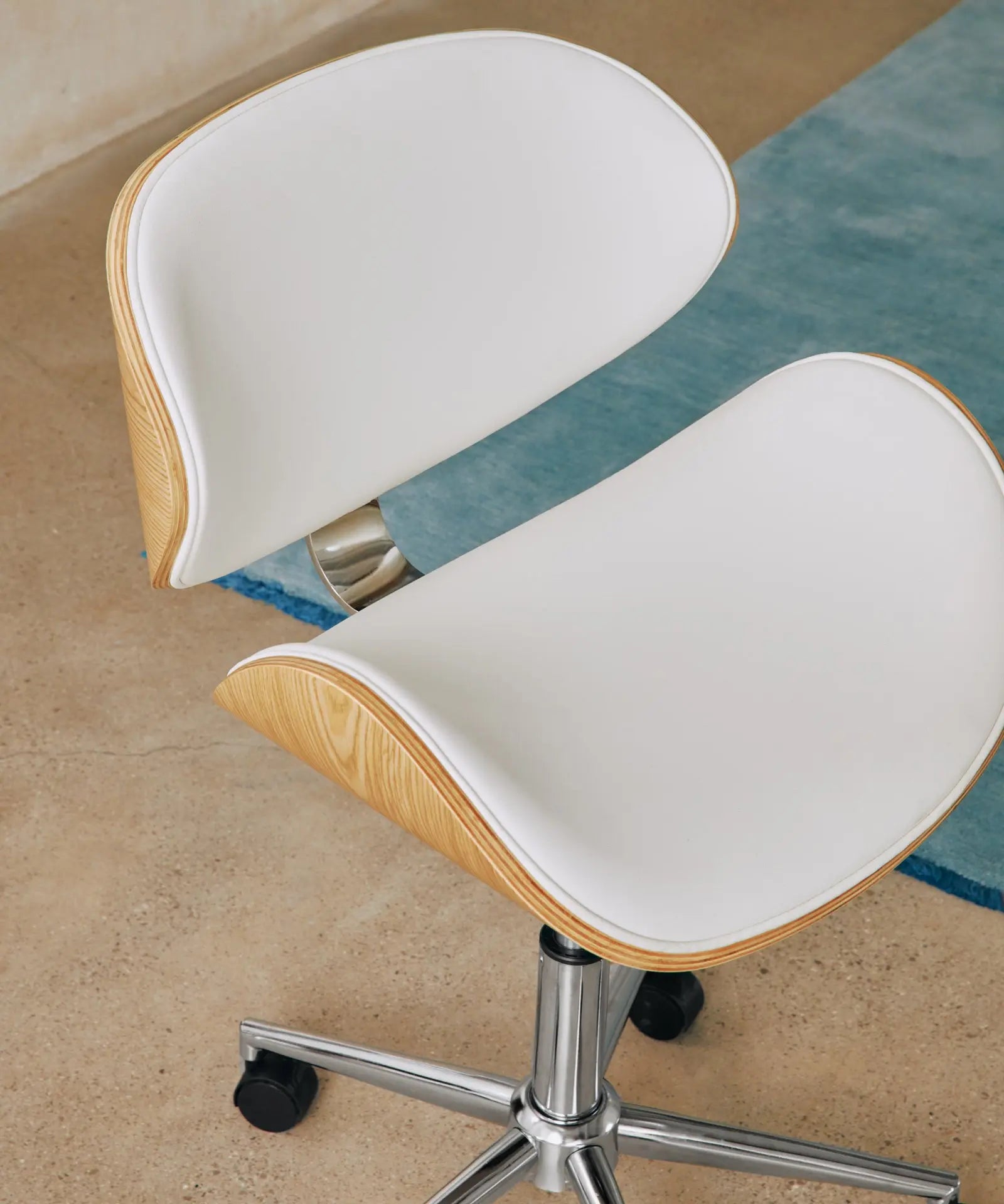 42013104275635 Silla de Escritorio de Polipiel y Madera Shelley Sillas de Oficina Northdeco