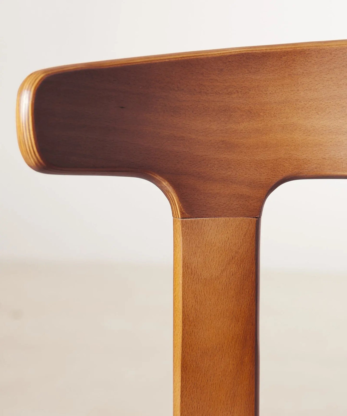 56200707604866 Silla de Comedor en Madera Alara Sillas de Madera Northdeco