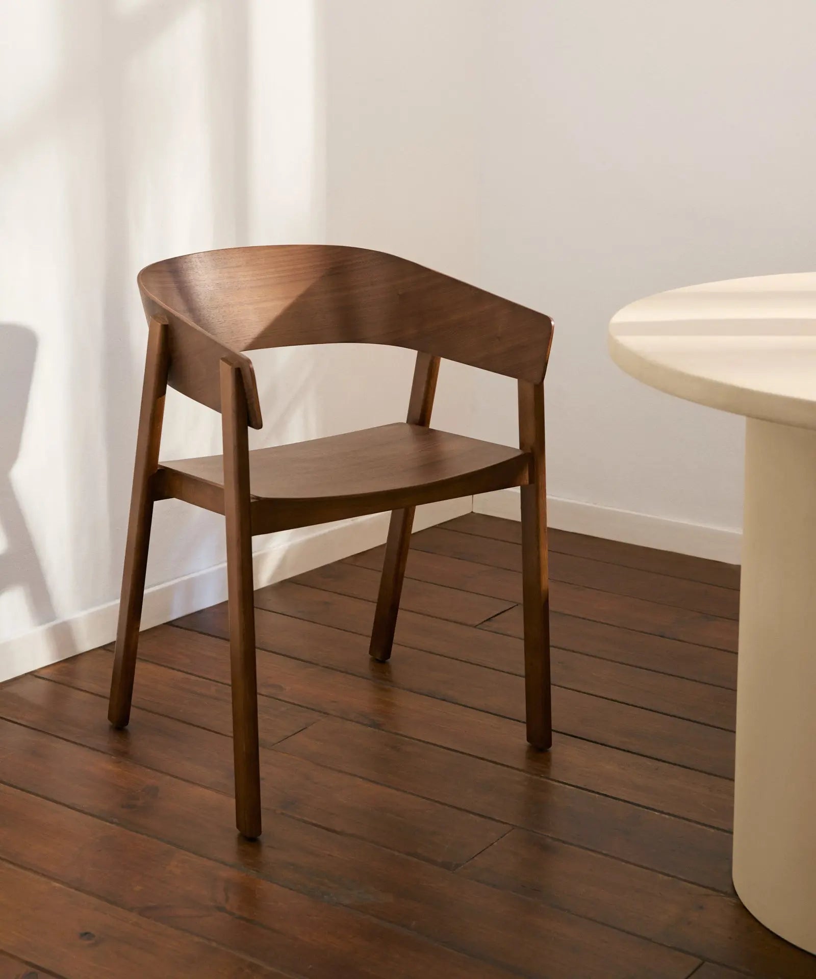 48427314151761 Silla de comedor en Madera con Reposabrazos Isabella  Northdeco