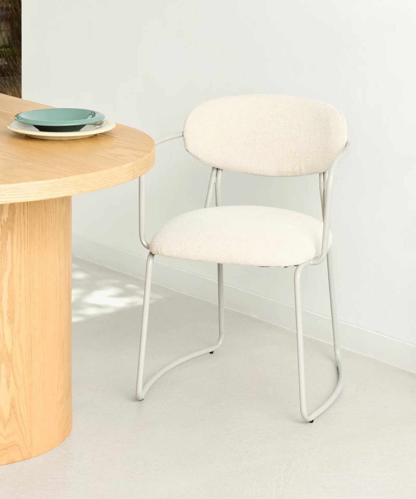 56625826627970 Silla de Comedor de Tela y Metal con Reposabrazos Moritz Arms Sillas tapizadas Northdeco