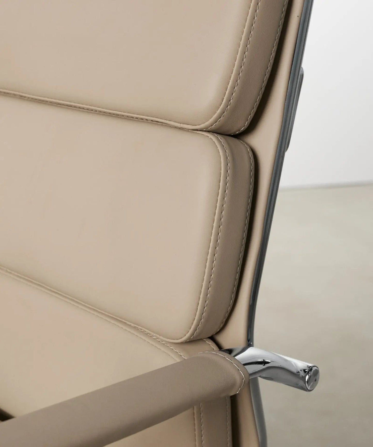 55814755385730 Silla de Oficina en Polipiel Low Base Adalia - Color Edition Sillas de Oficina Northdeco