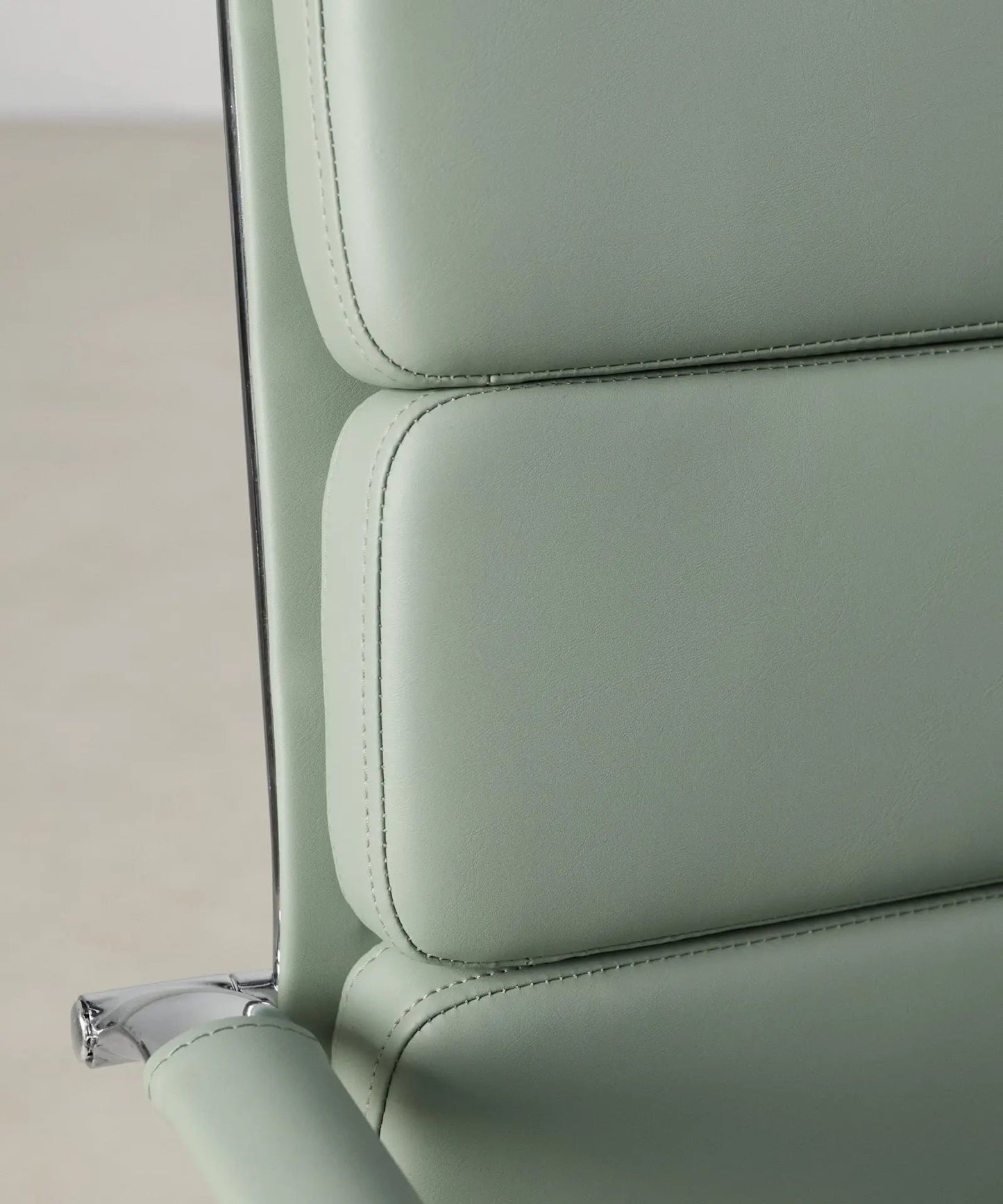 55814755287426 Silla de Oficina en Polipiel Low Base Adalia - Color Edition Sillas de Oficina Northdeco