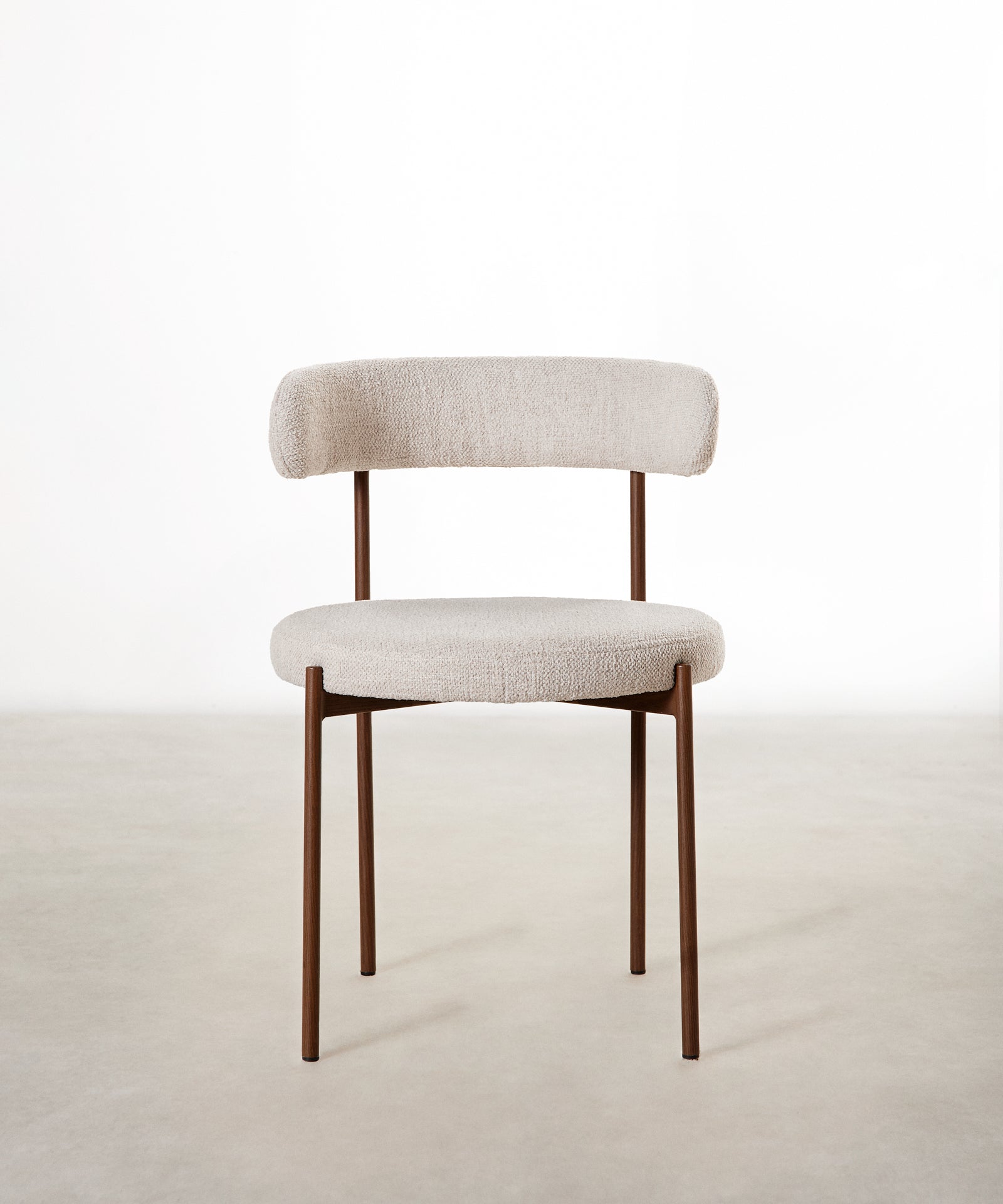 55629169885570 Silla de Comedor en Tela y Metal Alexia - EDICIÓN MADERA Sillas tapizadas Northdeco