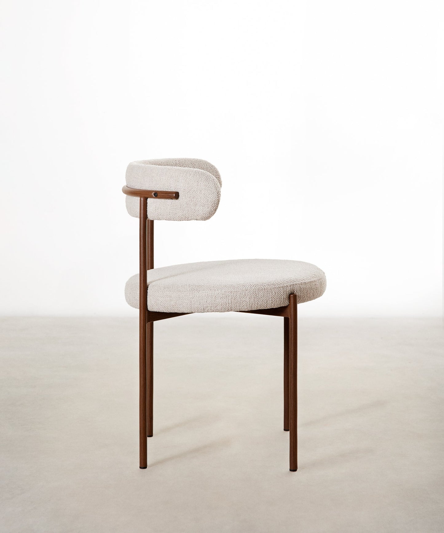 55629169885570 Silla de Comedor en Tela y Metal Alexia - EDICIÓN MADERA Sillas tapizadas Northdeco