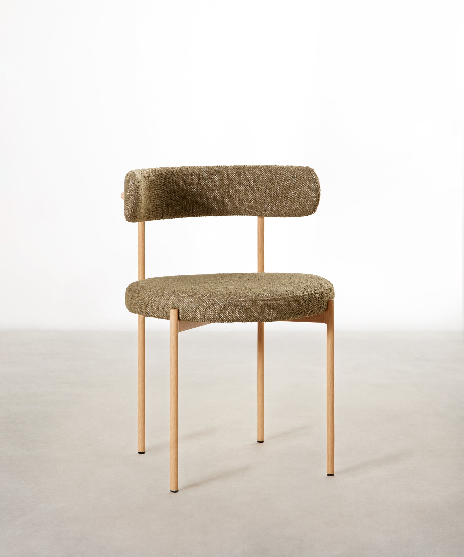 55629190267266 Silla de Comedor en Tela y Metal Alexia - EDICIÓN MADERA Sillas tapizadas Northdeco