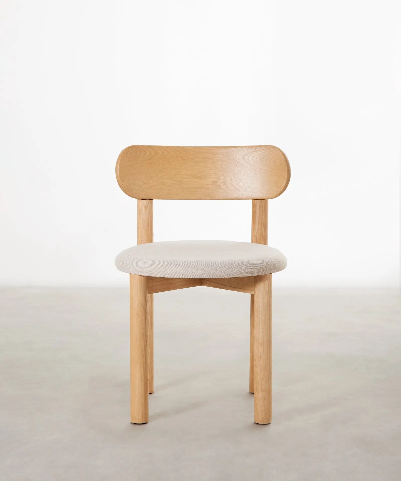 55651792126338 Silla de Comedor en Madera Tapizada Bianca Sillas Nórdicas Northdeco