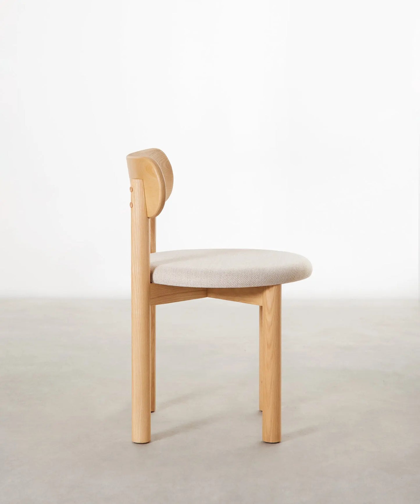 55651792126338 Silla de Comedor en Madera Tapizada Bianca Sillas Nórdicas Northdeco