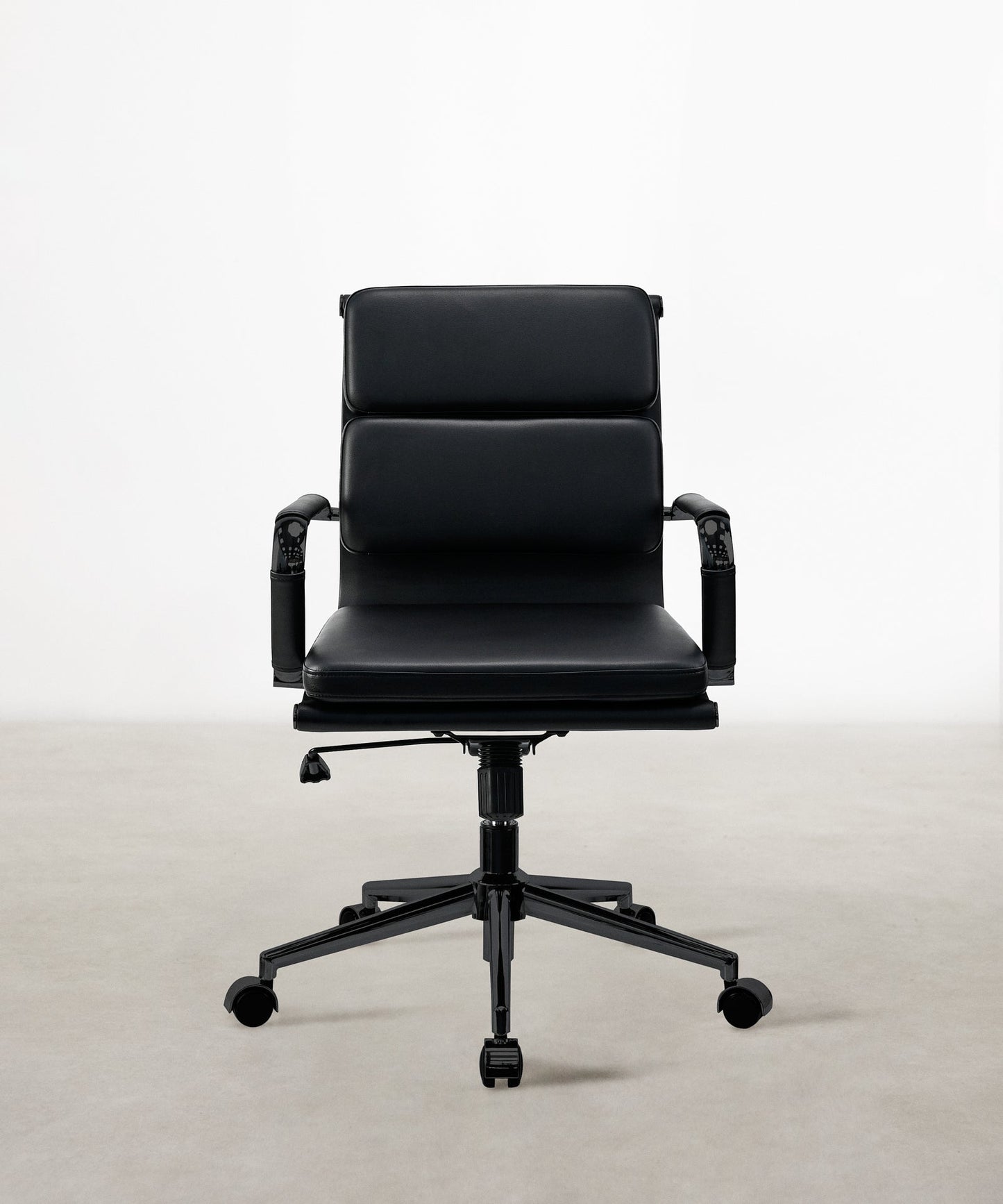 48501523972433 Silla de Oficina en Polipiel Low Base Belmont Black Edition Sillas de Oficina Northdeco