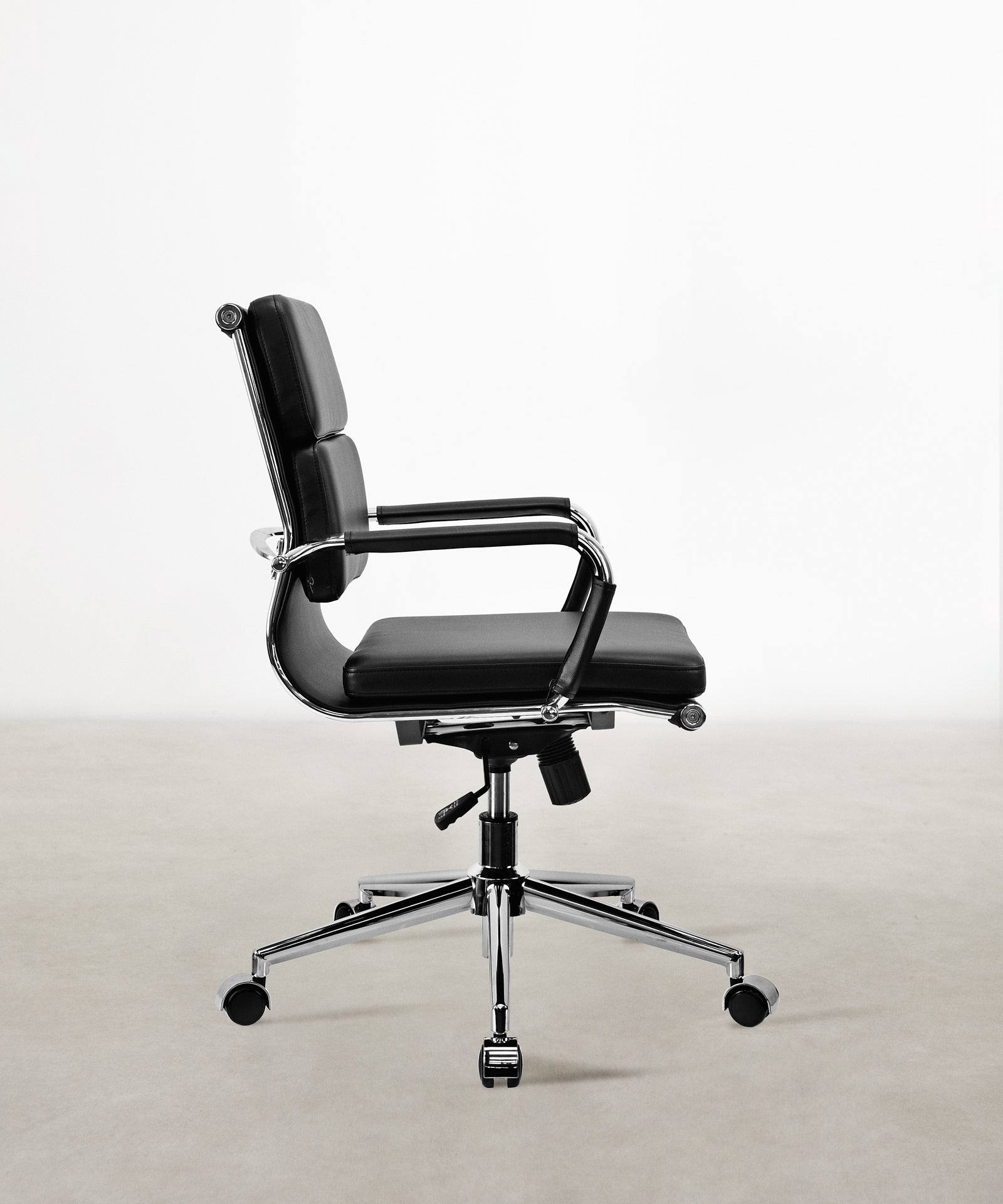 42310566740147 Silla de Oficina en Polipiel Low Base Jackson Sillas de Oficina Northdeco